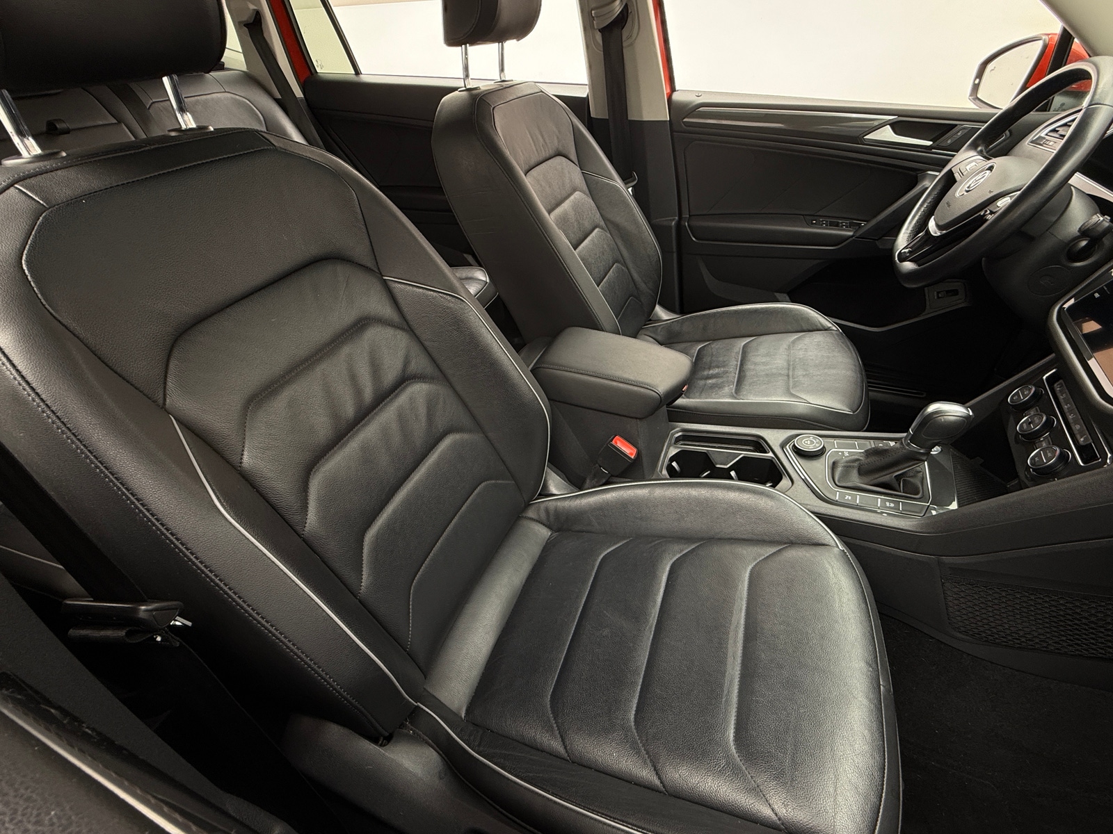 Thumbnail: 2019 Volkswagen Tiguan - 5