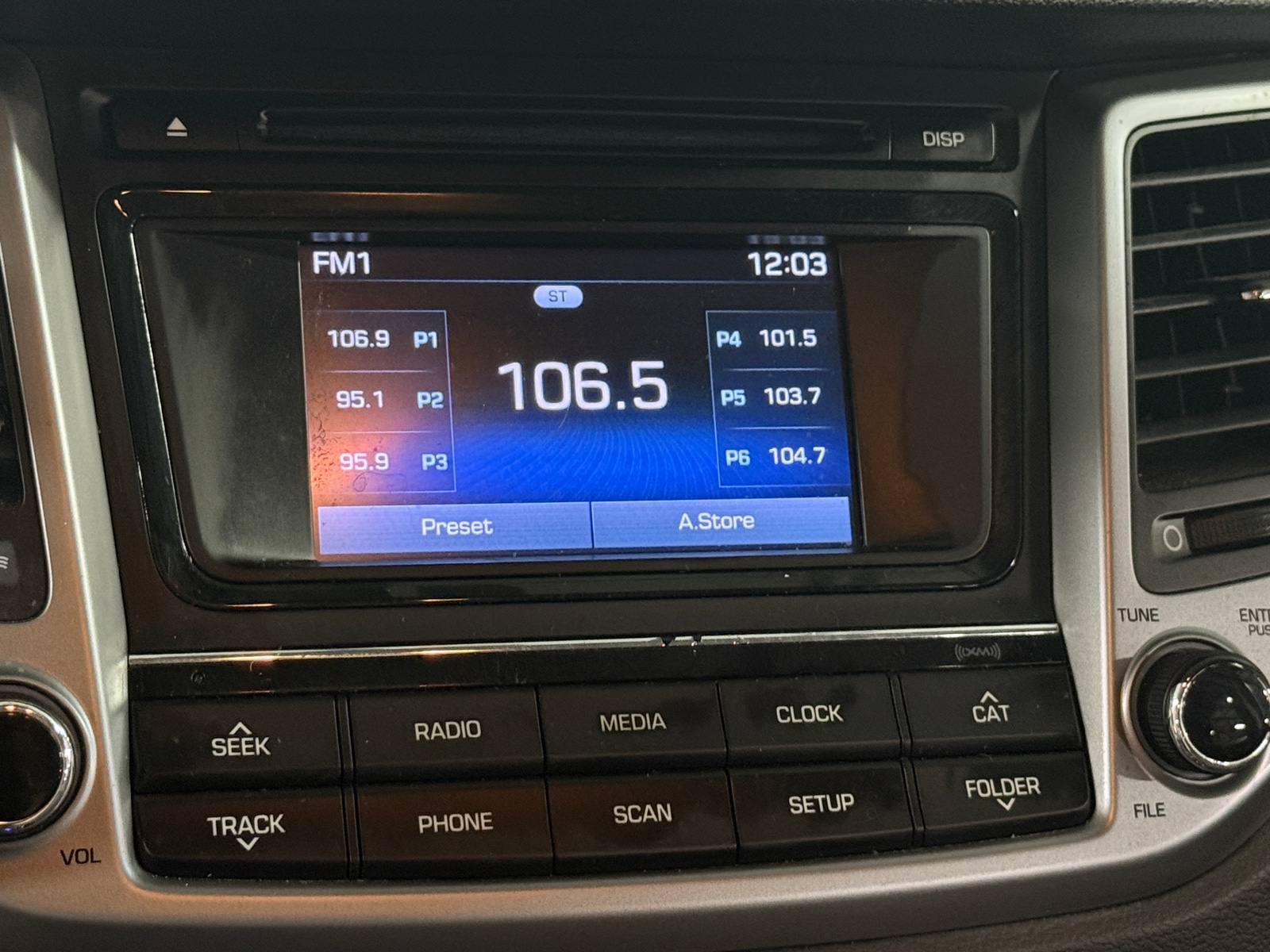 Thumbnail: 2016 Hyundai Tucson - 4