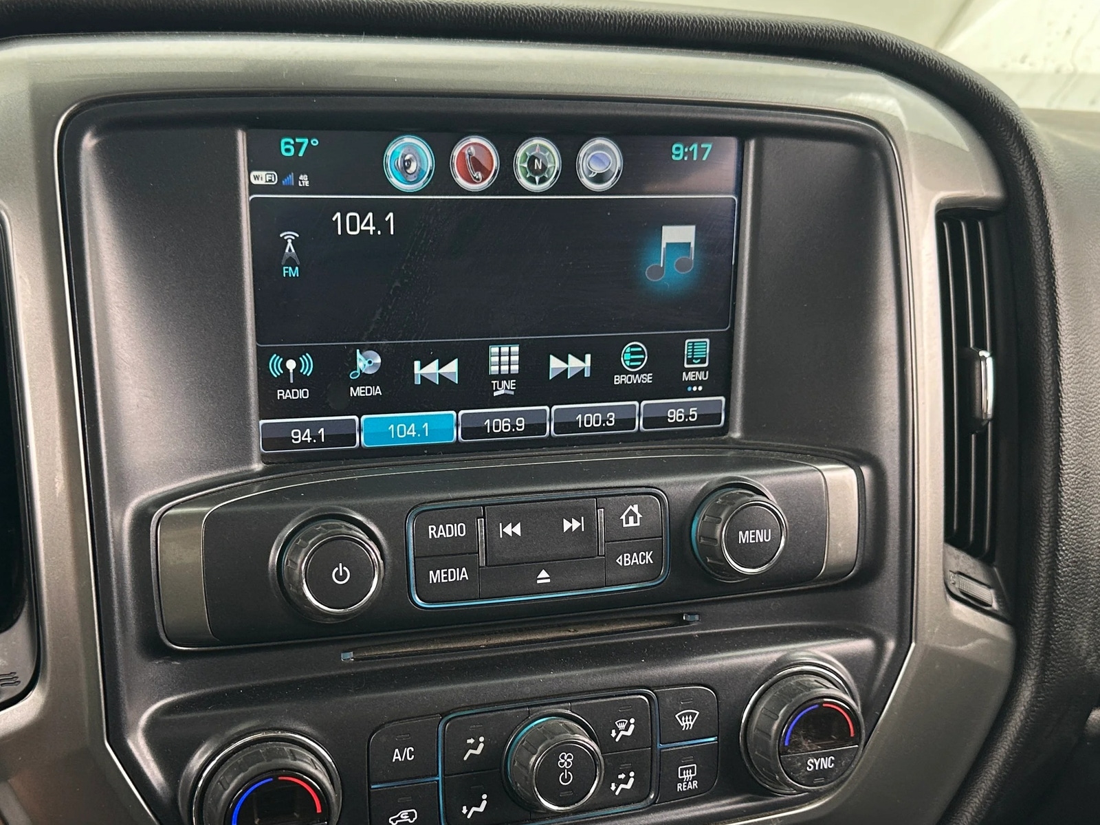 Thumbnail: 2018 Chevrolet Silverado 1500 - 4