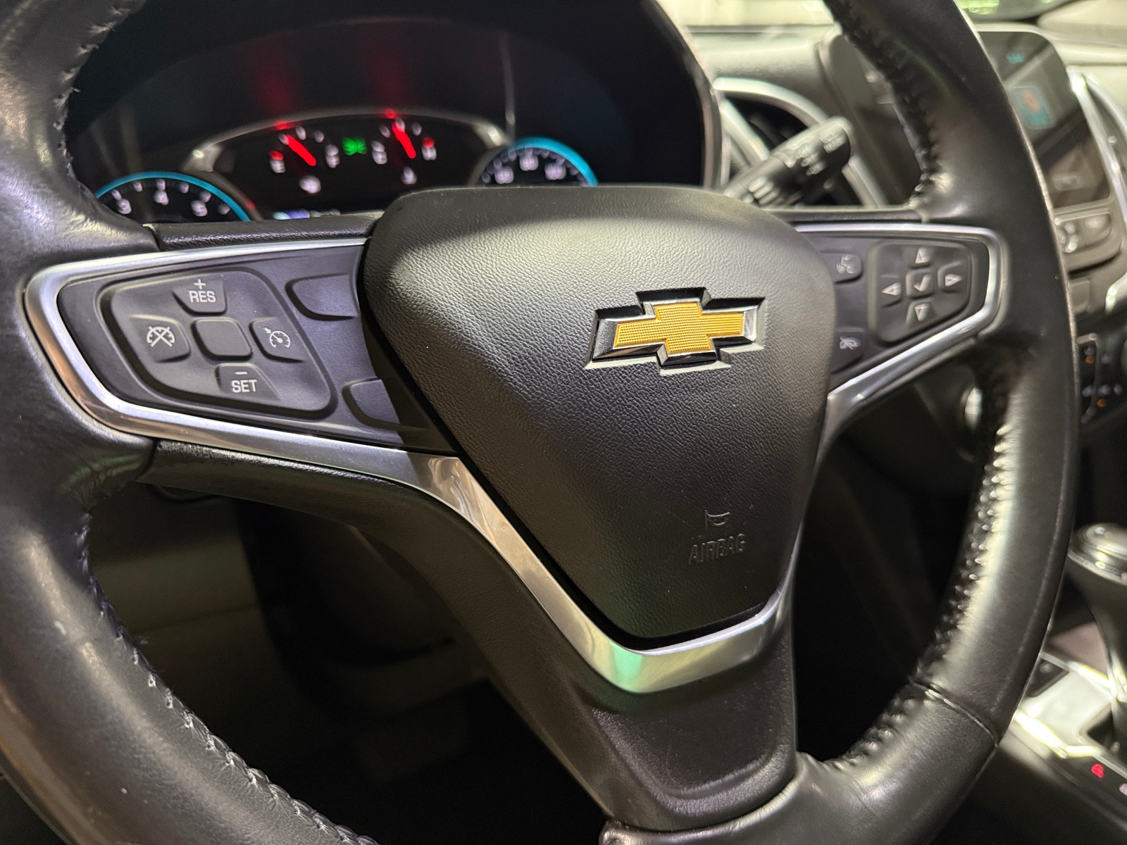 Thumbnail: 2018 Chevrolet Equinox - 5