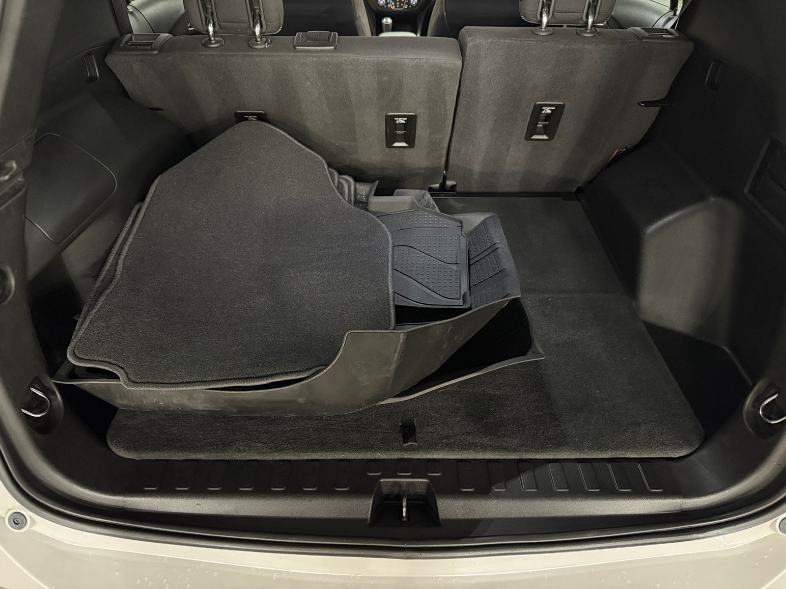 Thumbnail: 2018 Chevrolet Equinox - 7