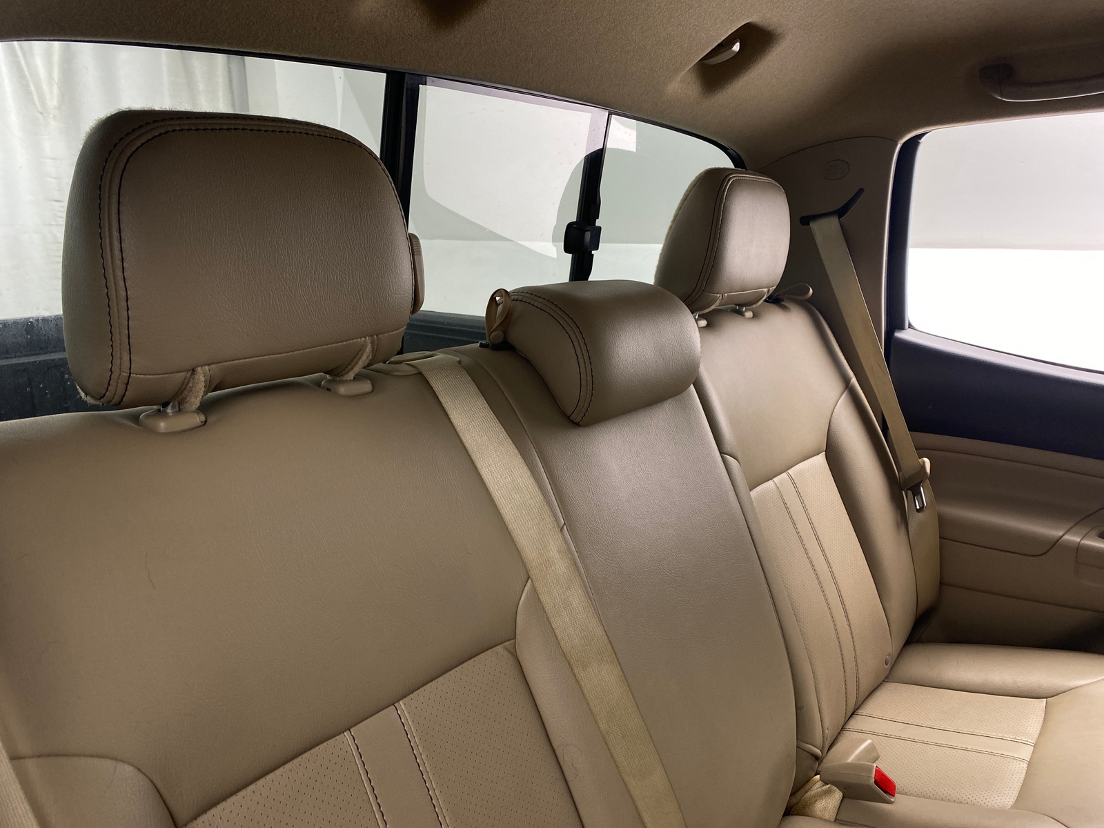 Thumbnail: 2015 Toyota Tacoma - 6