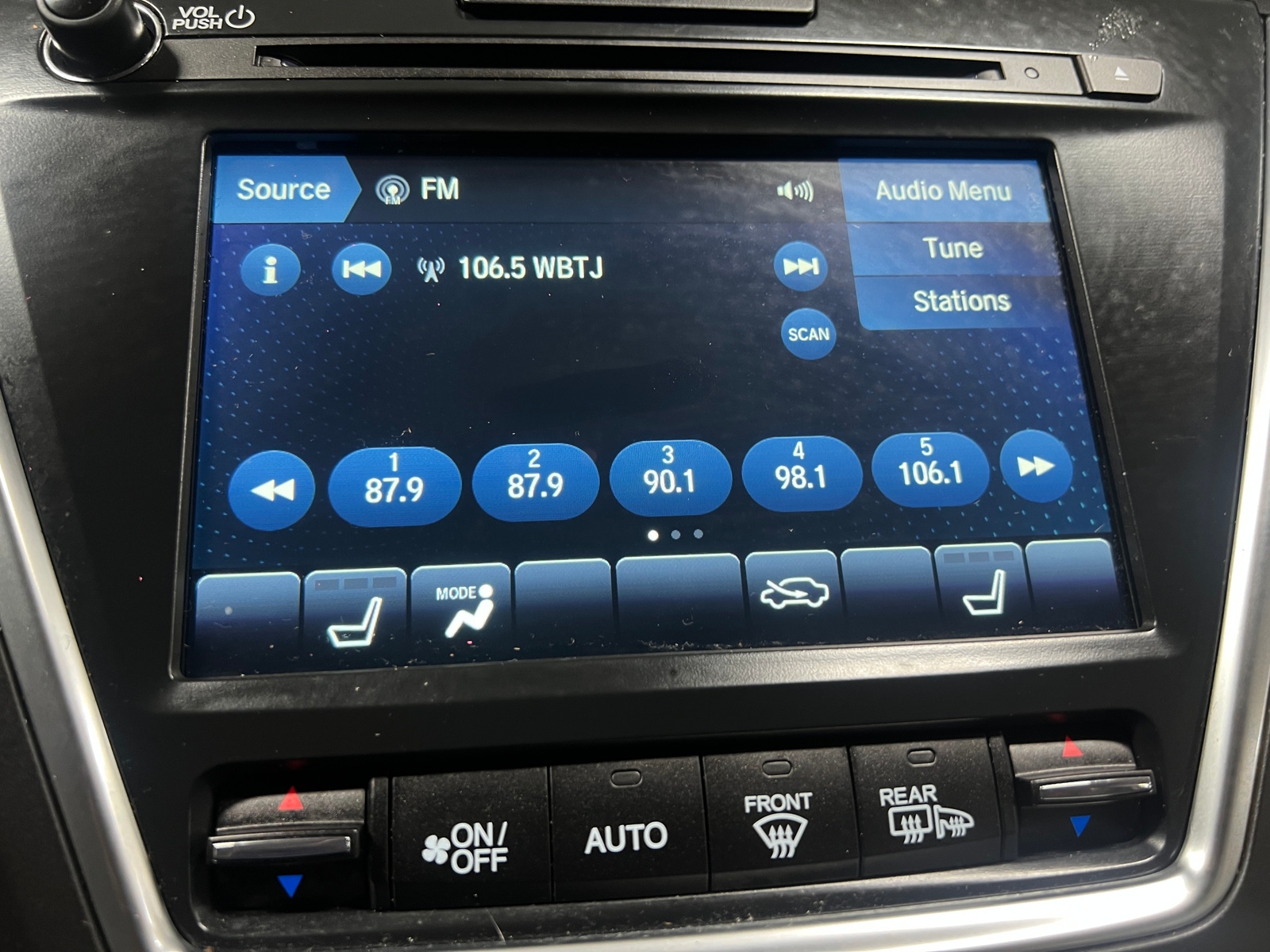 Thumbnail: 2020 Acura MDX - 3