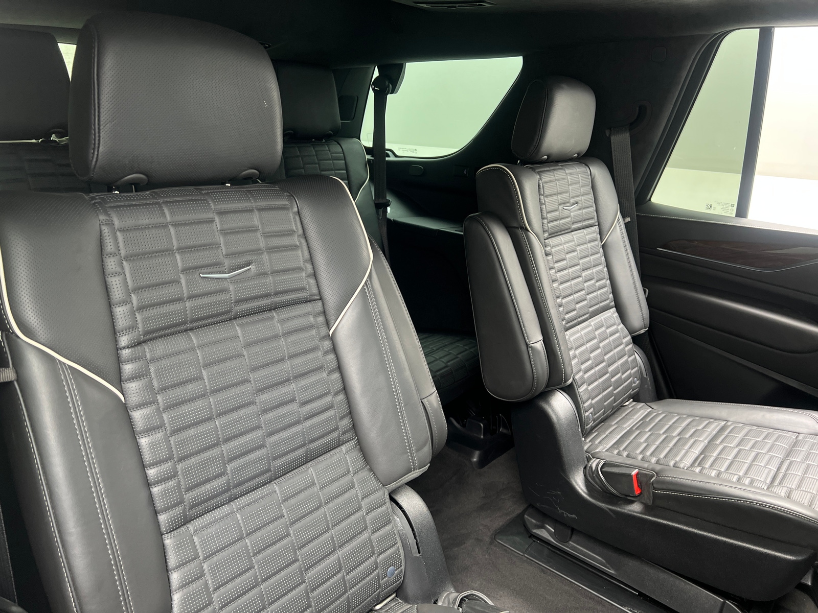 Thumbnail: 2022 Cadillac Escalade - 5