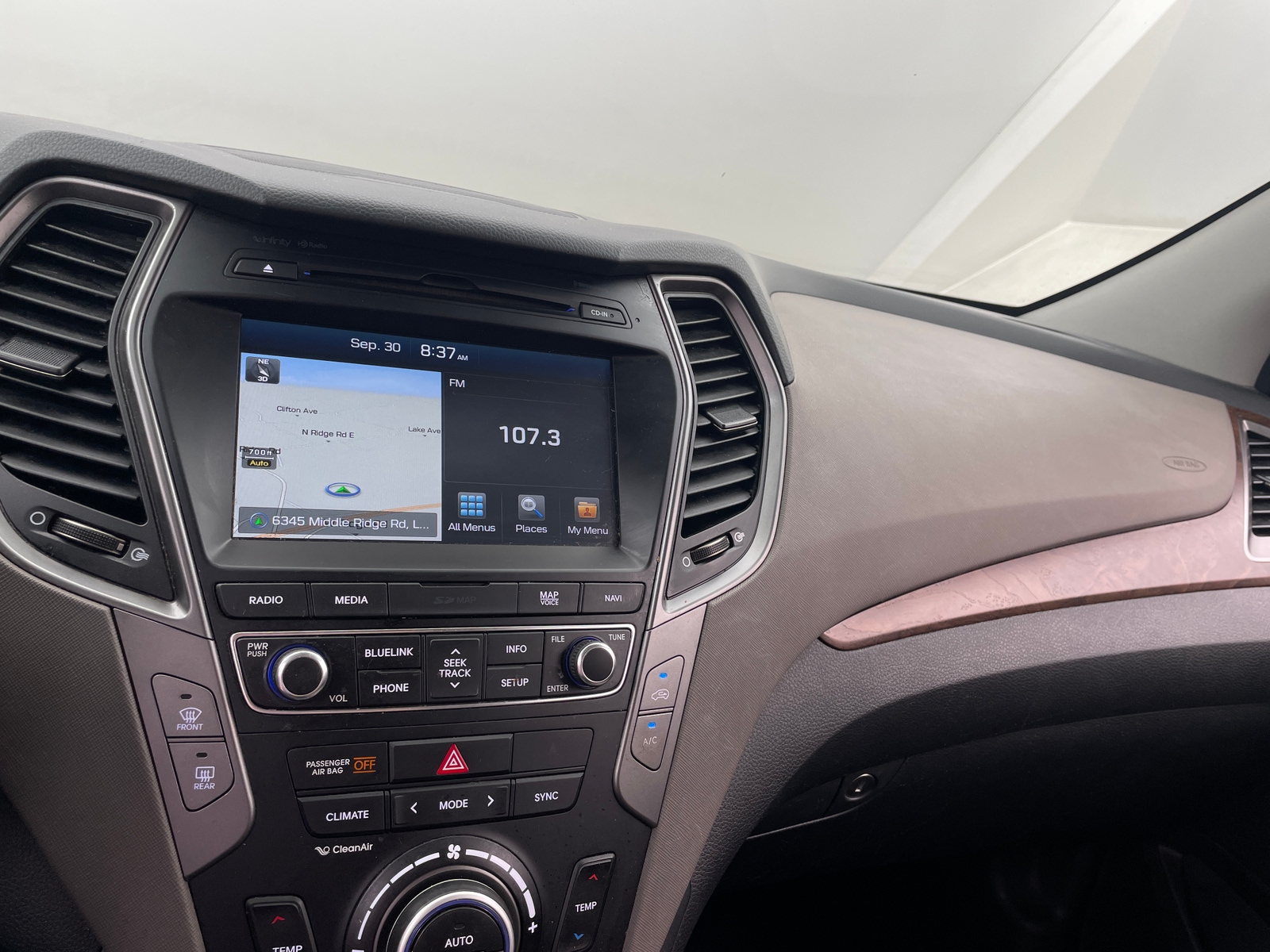 Thumbnail: 2018 Hyundai Santa Fe - 3
