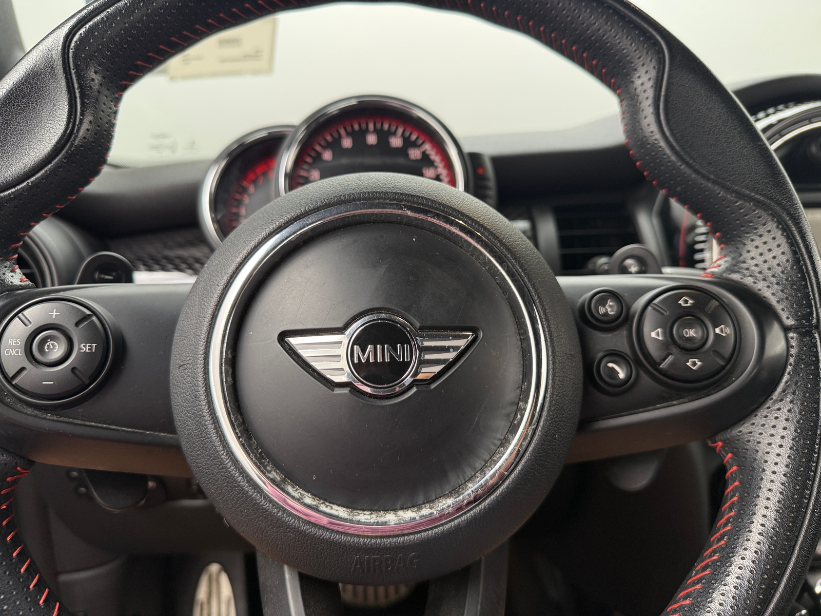 Thumbnail: 2017 MINI Cooper Convertible - 5