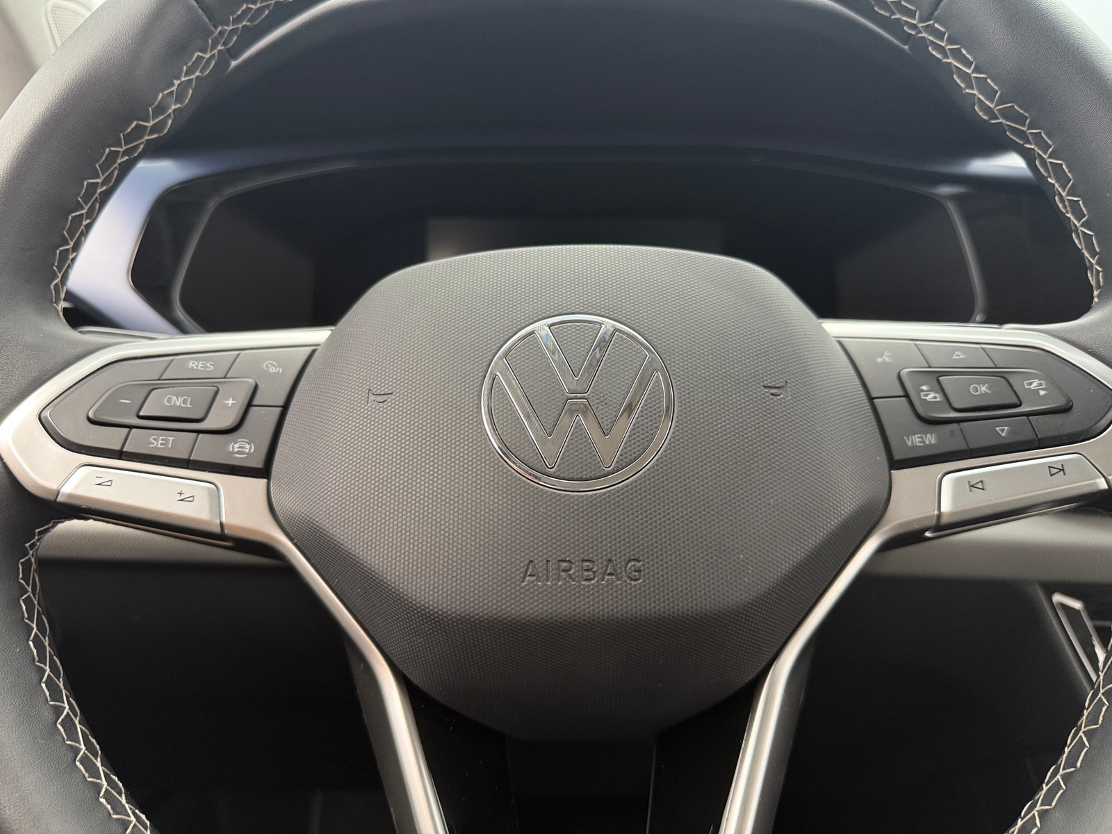Thumbnail: 2022 Volkswagen Taos - 5
