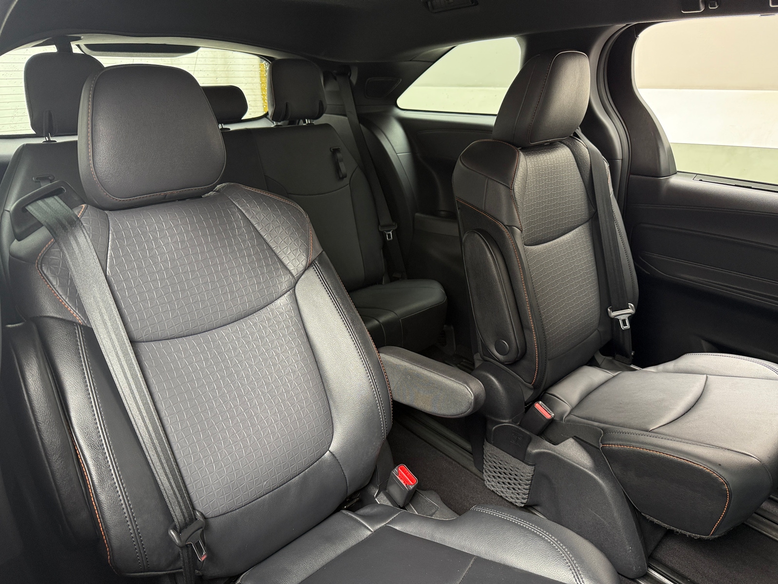 Thumbnail: 2021 Toyota Sienna - 5