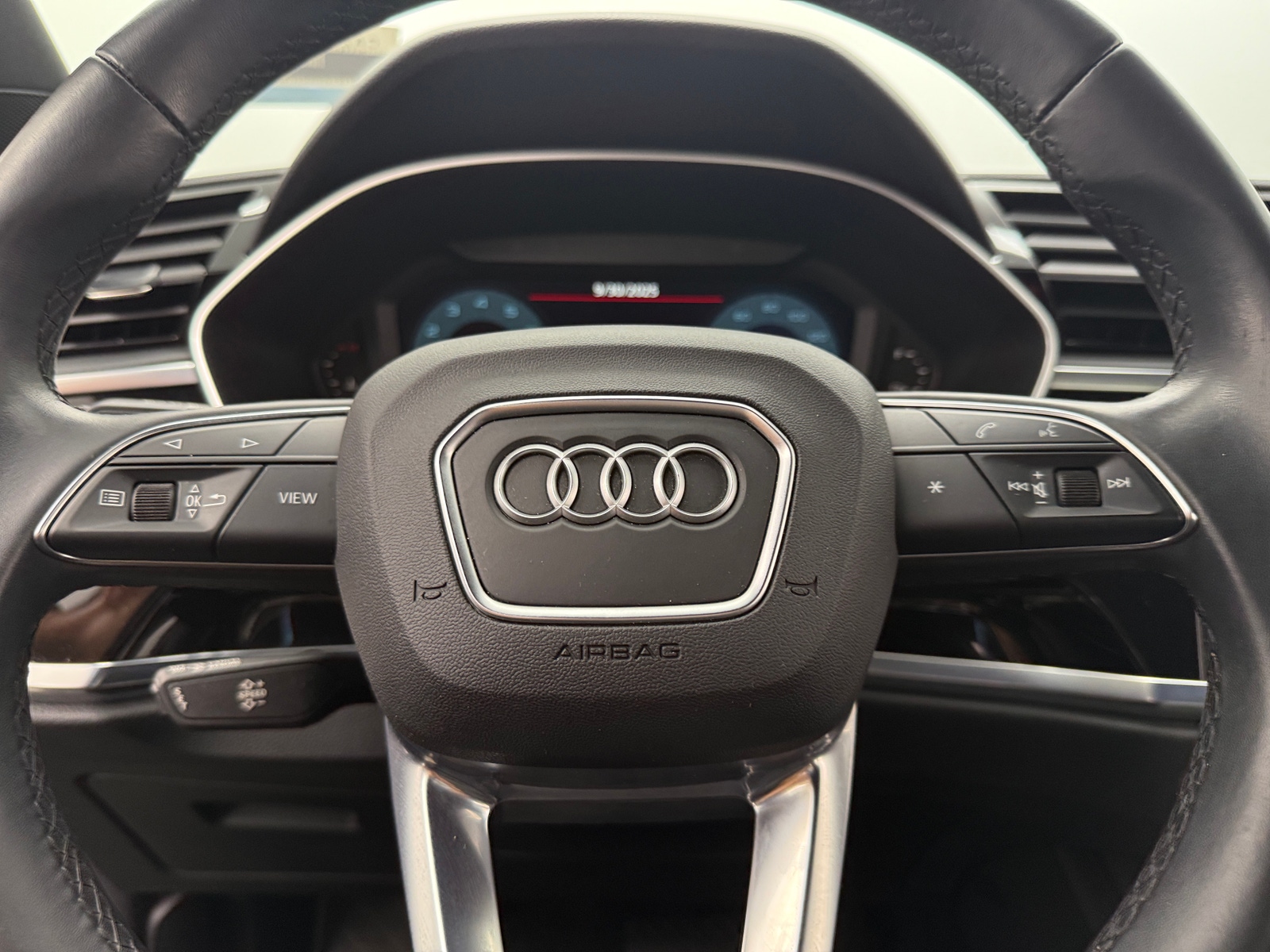 Thumbnail: 2022 Audi Q3 - 4