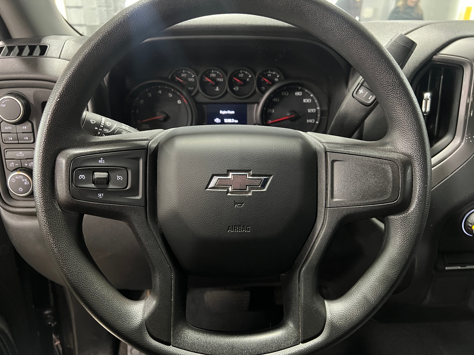 Thumbnail: 2021 Chevrolet Silverado 1500 - 5