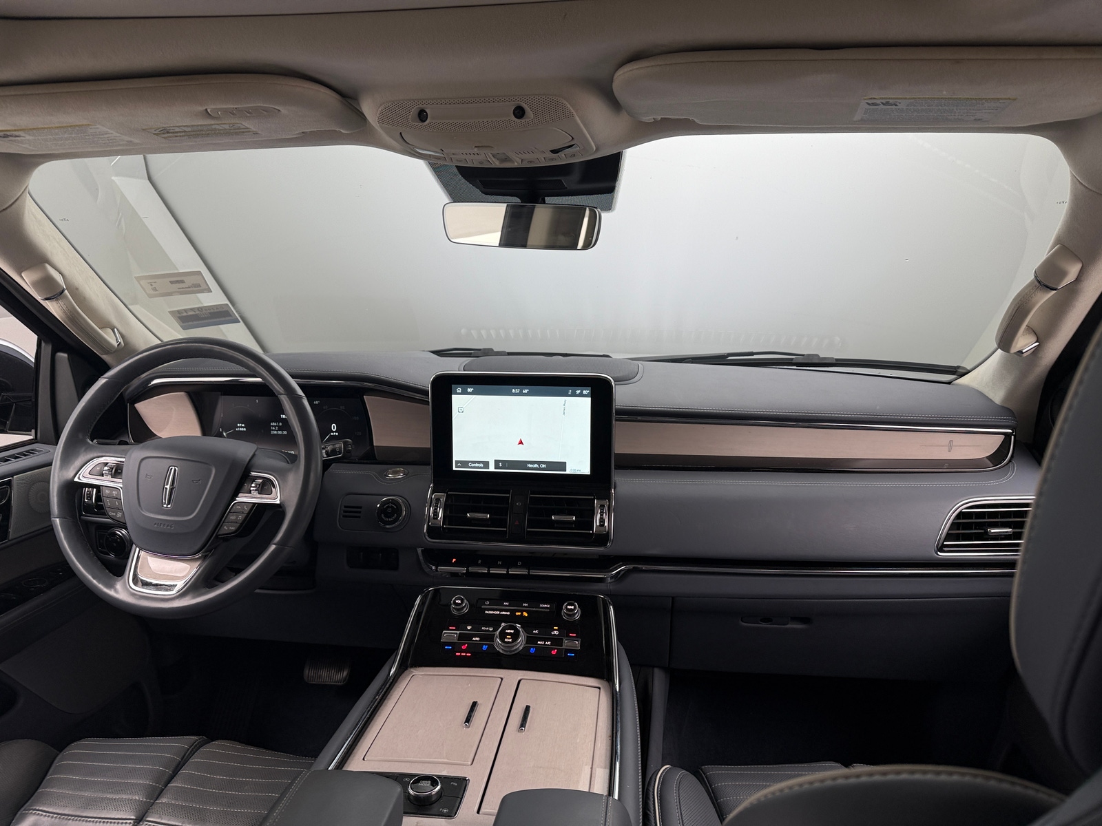 Thumbnail: 2021 Lincoln Navigator L - 2