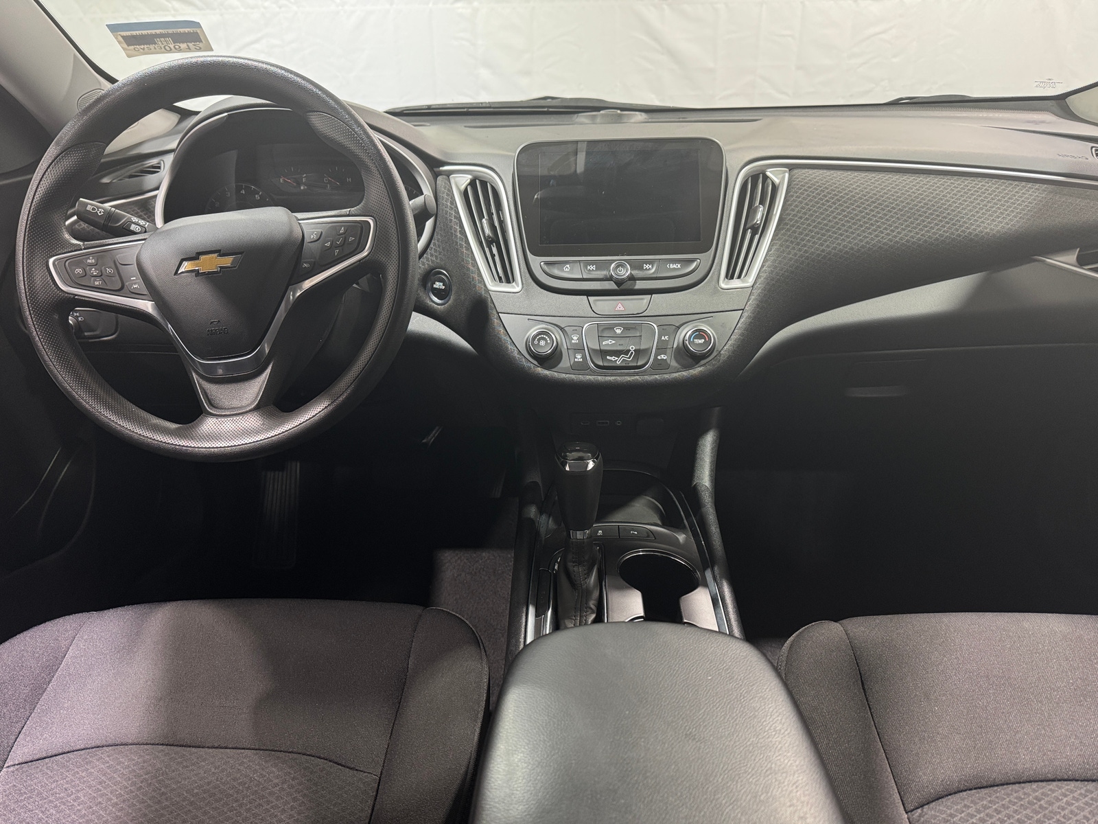 Thumbnail: 2019 Chevrolet Malibu - 3