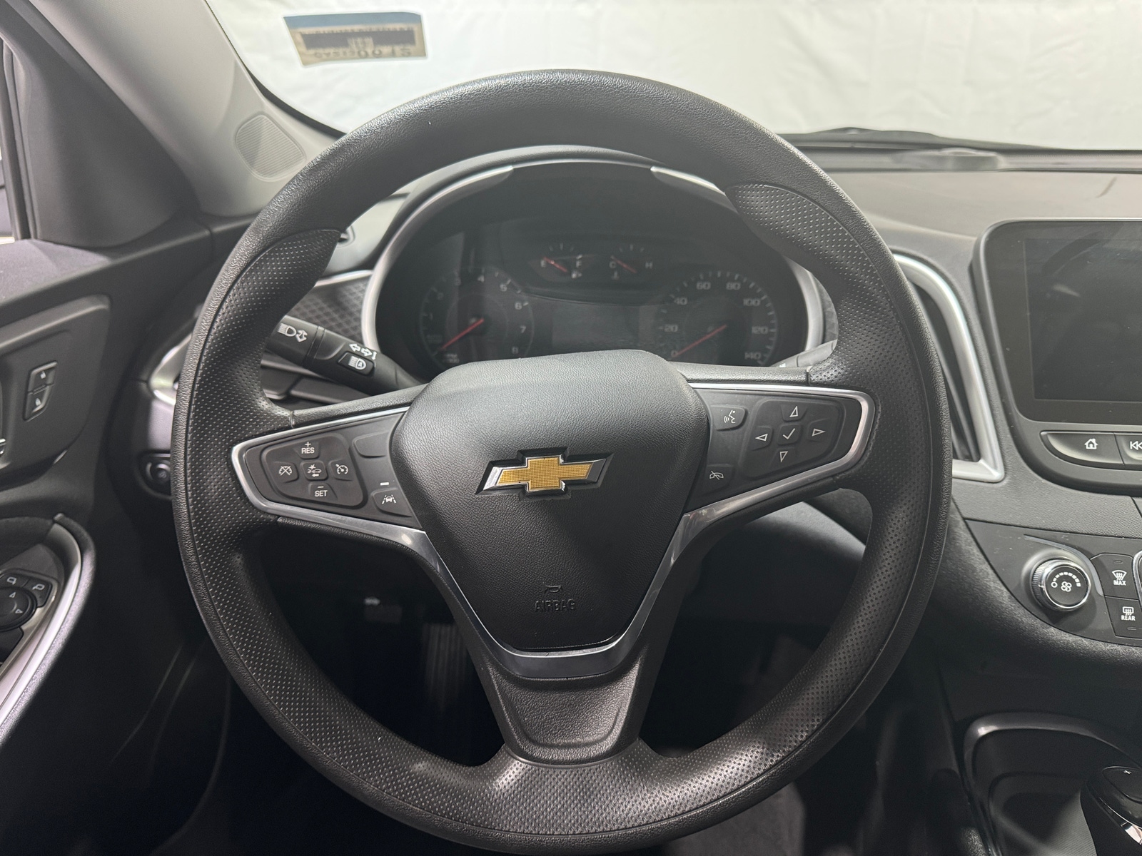 Thumbnail: 2019 Chevrolet Malibu - 5