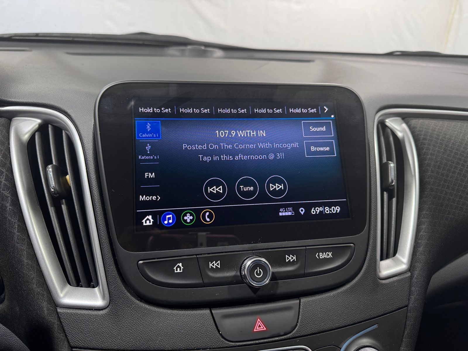 Thumbnail: 2019 Chevrolet Malibu - 4