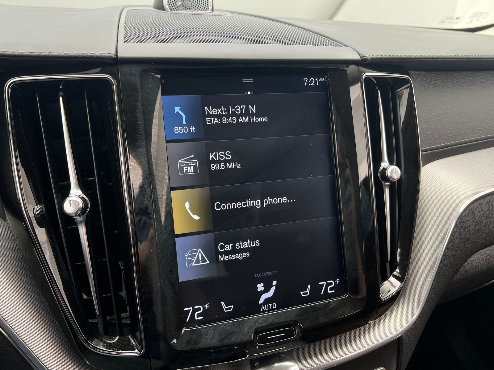 Thumbnail: 2018 Volvo XC60 - 3