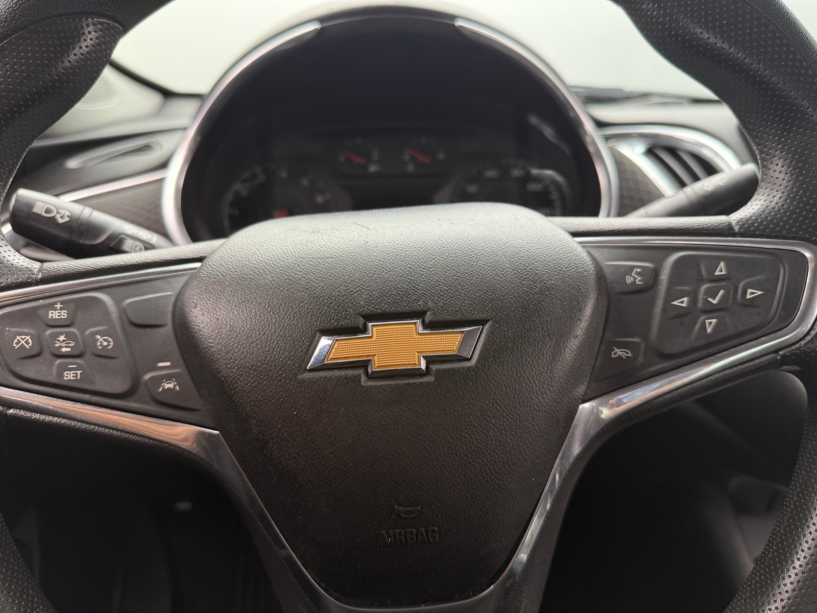 Thumbnail: 2020 Chevrolet Malibu - 5