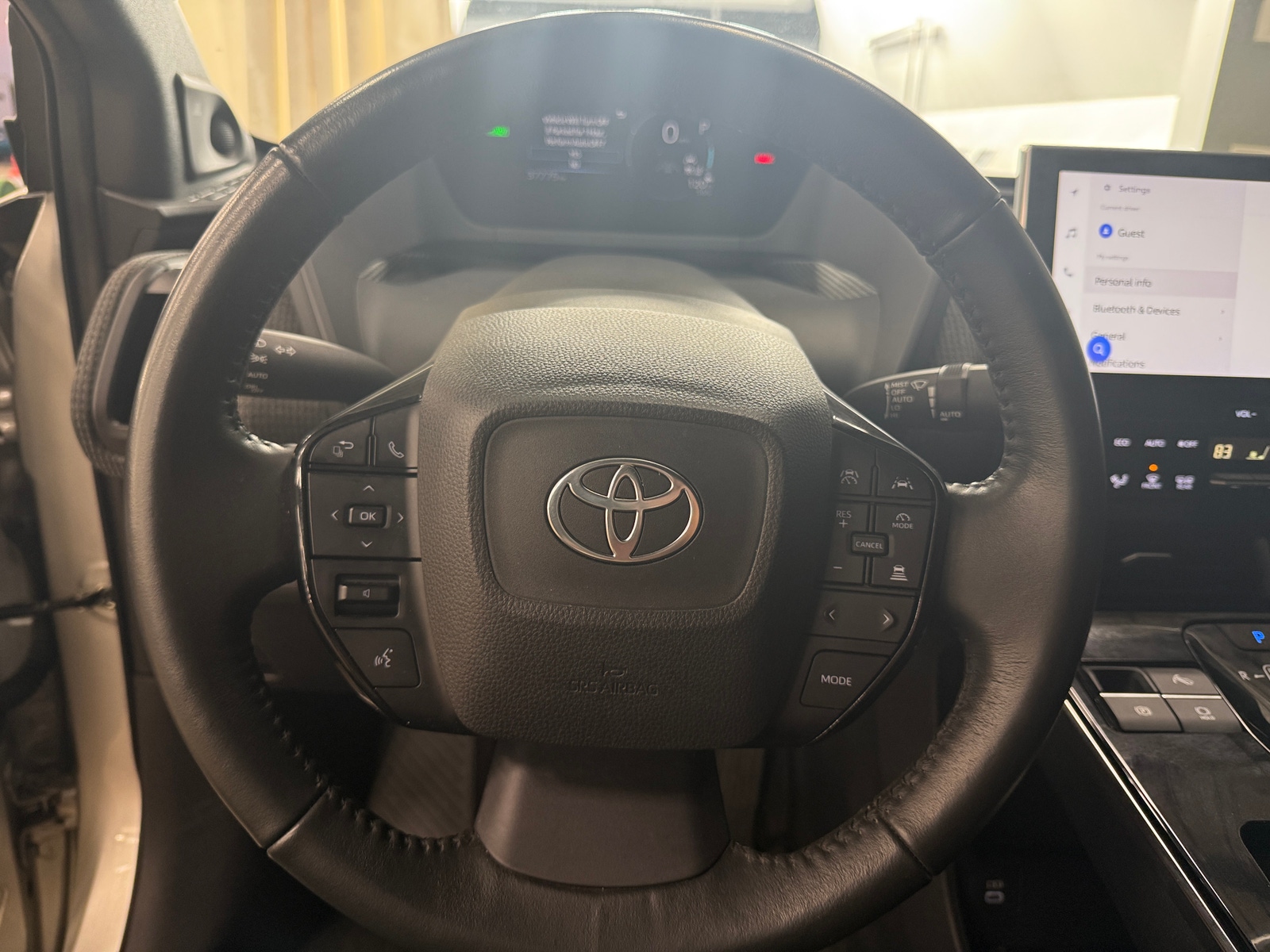Thumbnail: 2023 Toyota bZ4X - 4