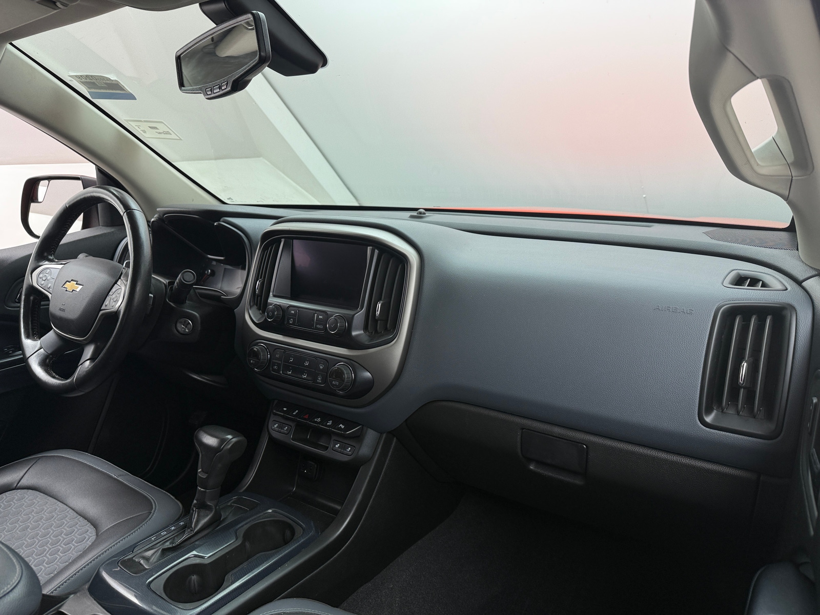 Thumbnail: 2020 Chevrolet Colorado - 3