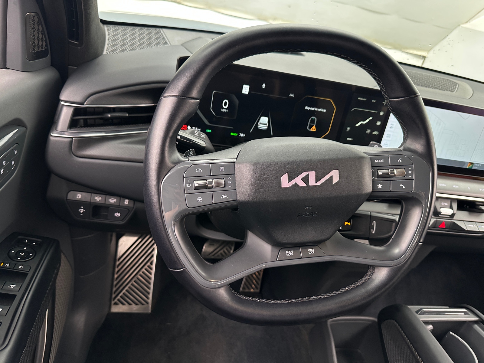 Thumbnail: 2024 Kia EV9 - 4