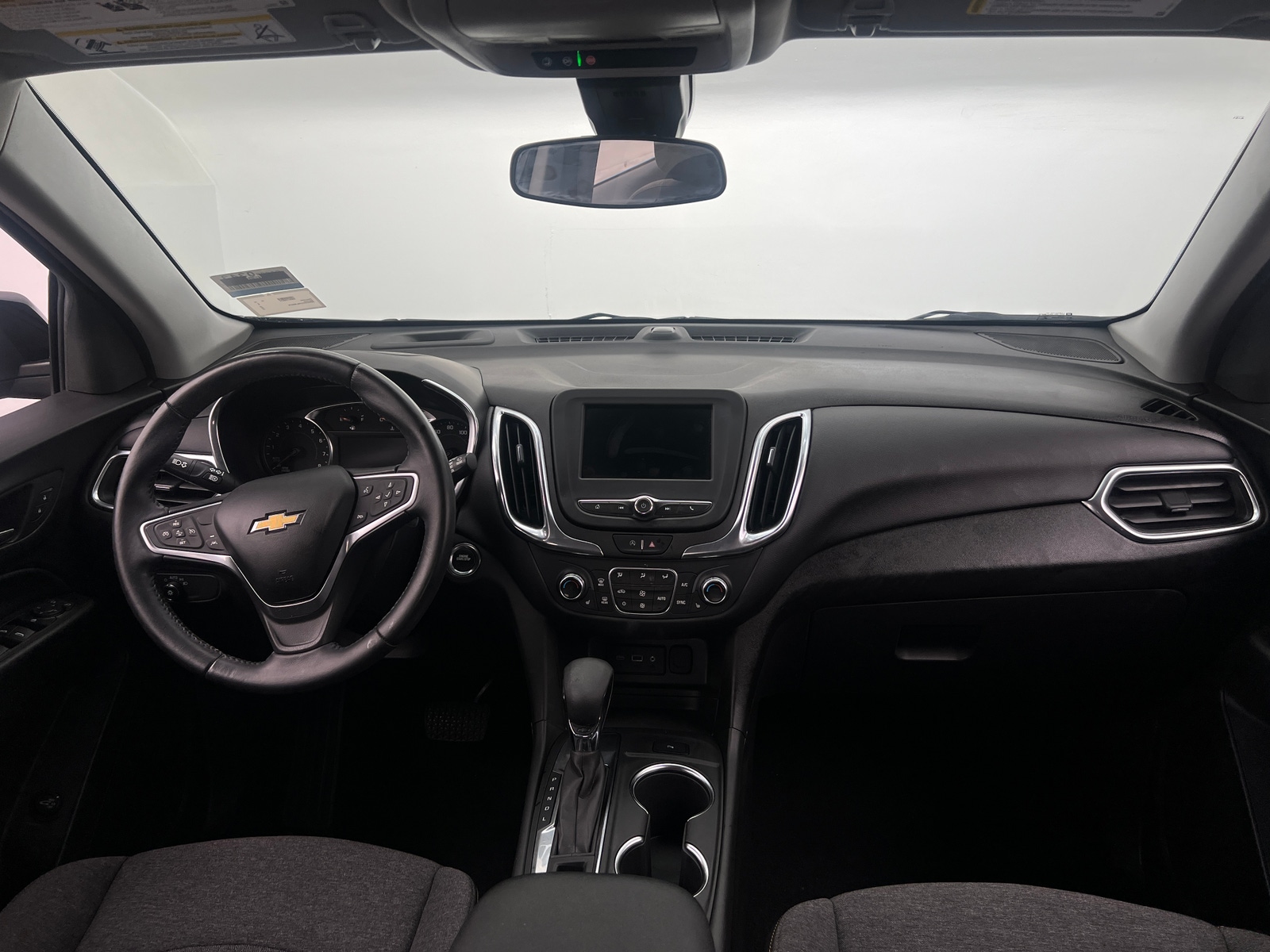 Thumbnail: 2022 Chevrolet Equinox - 3