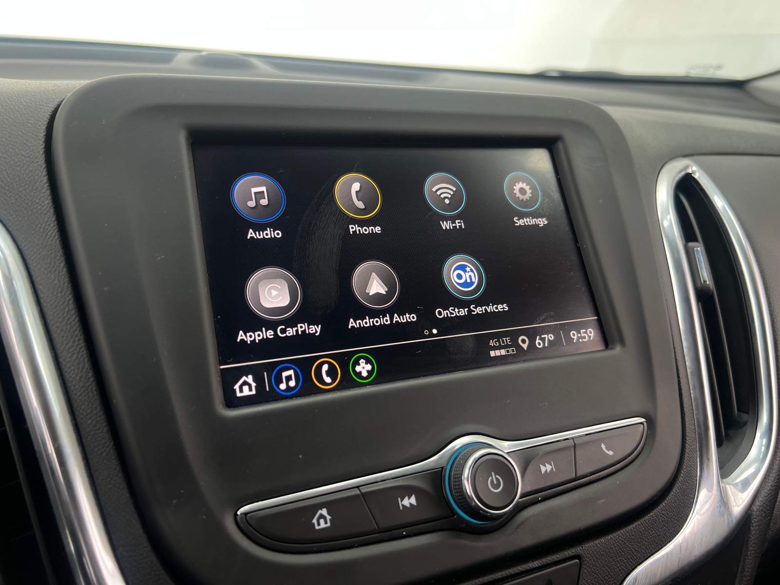 Thumbnail: 2022 Chevrolet Equinox - 4