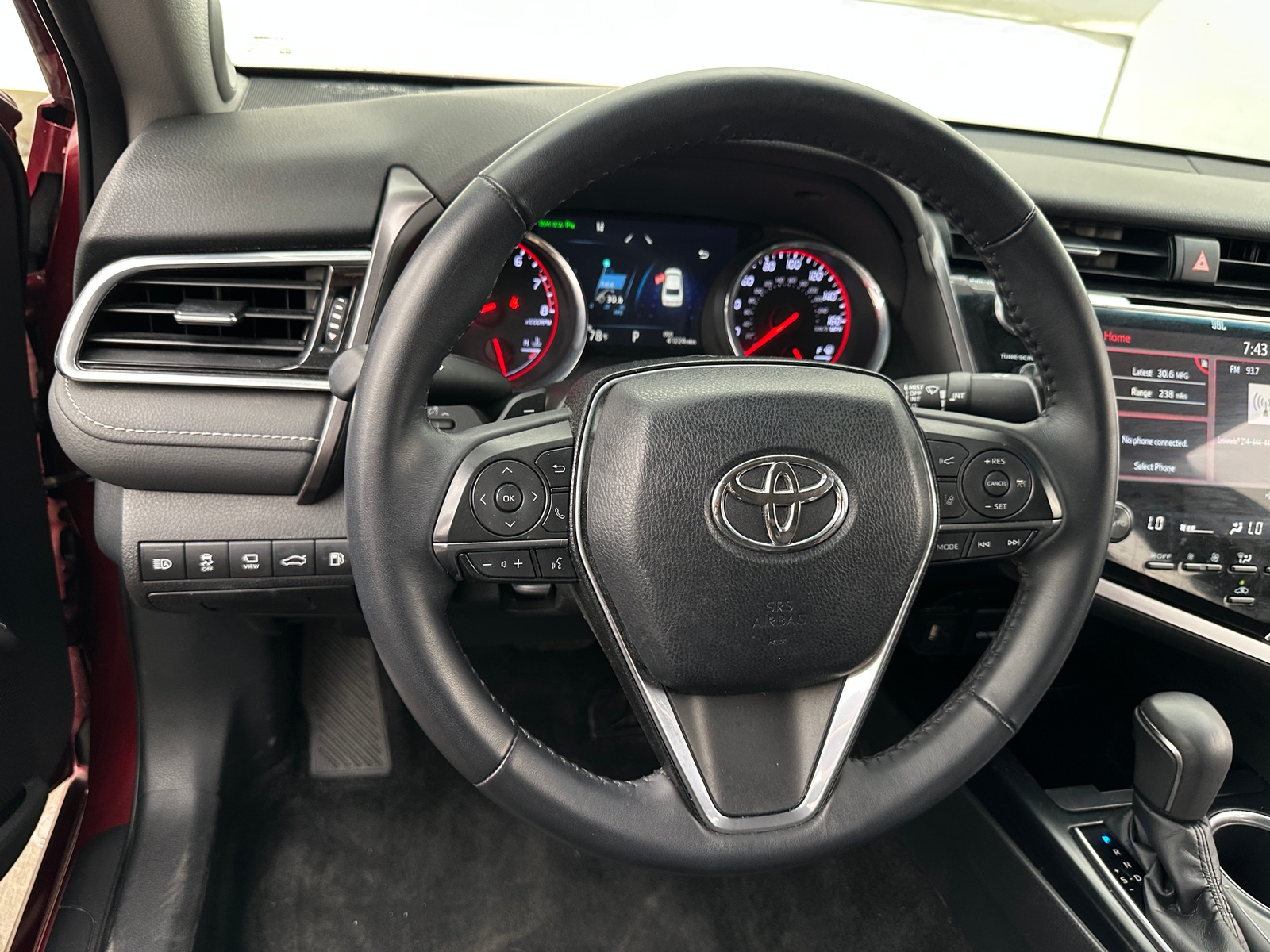 Thumbnail: 2018 Toyota Camry - 4