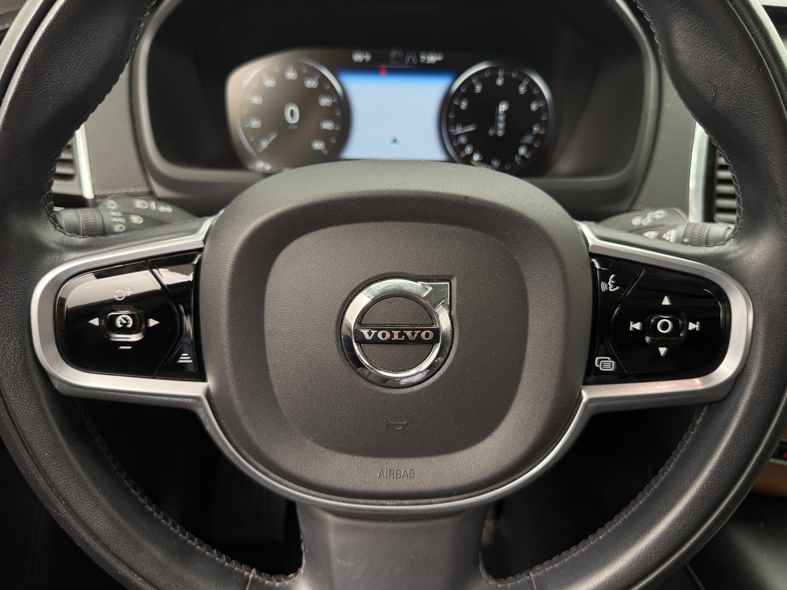 Thumbnail: 2020 Volvo XC90 - 4