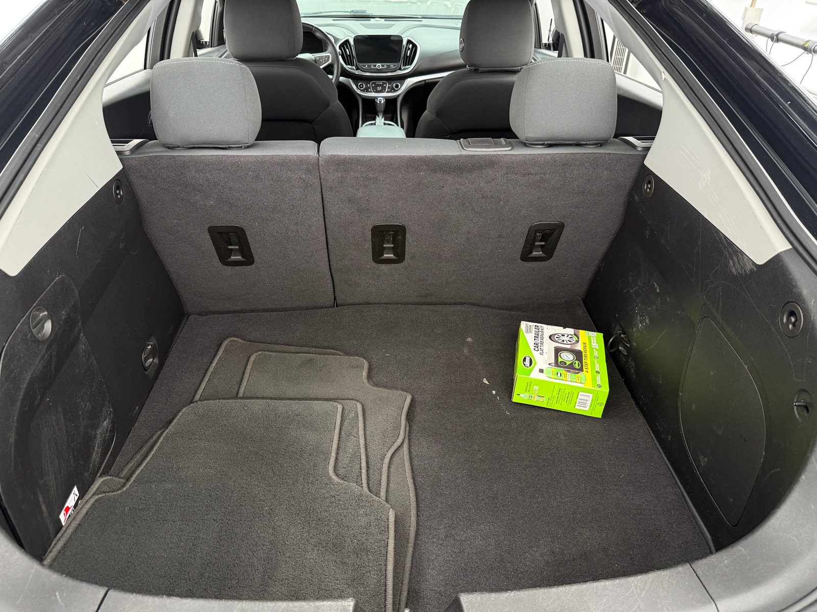 Thumbnail: 2017 Chevrolet Volt - 7
