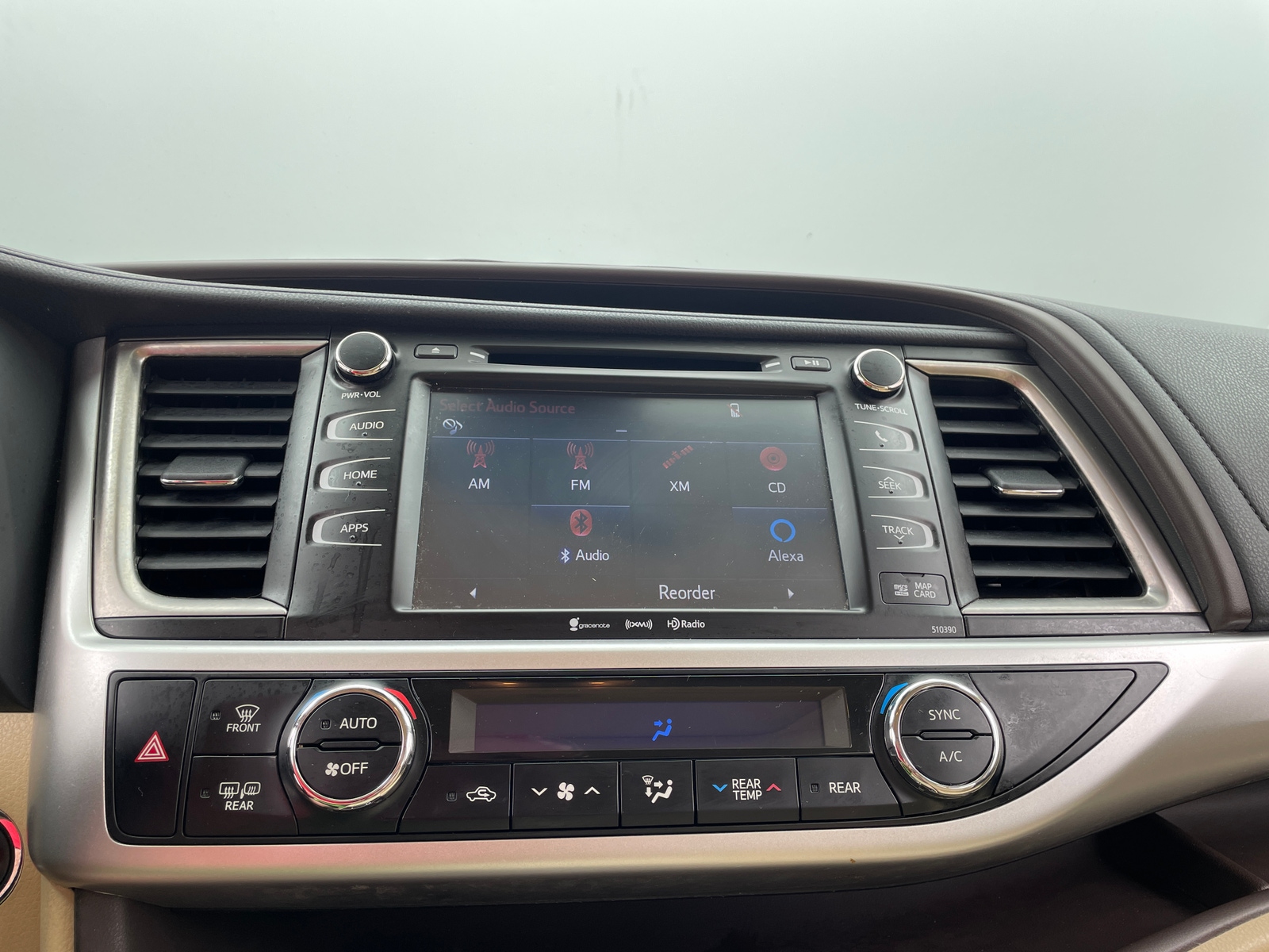 Thumbnail: 2019 Toyota Highlander - 3