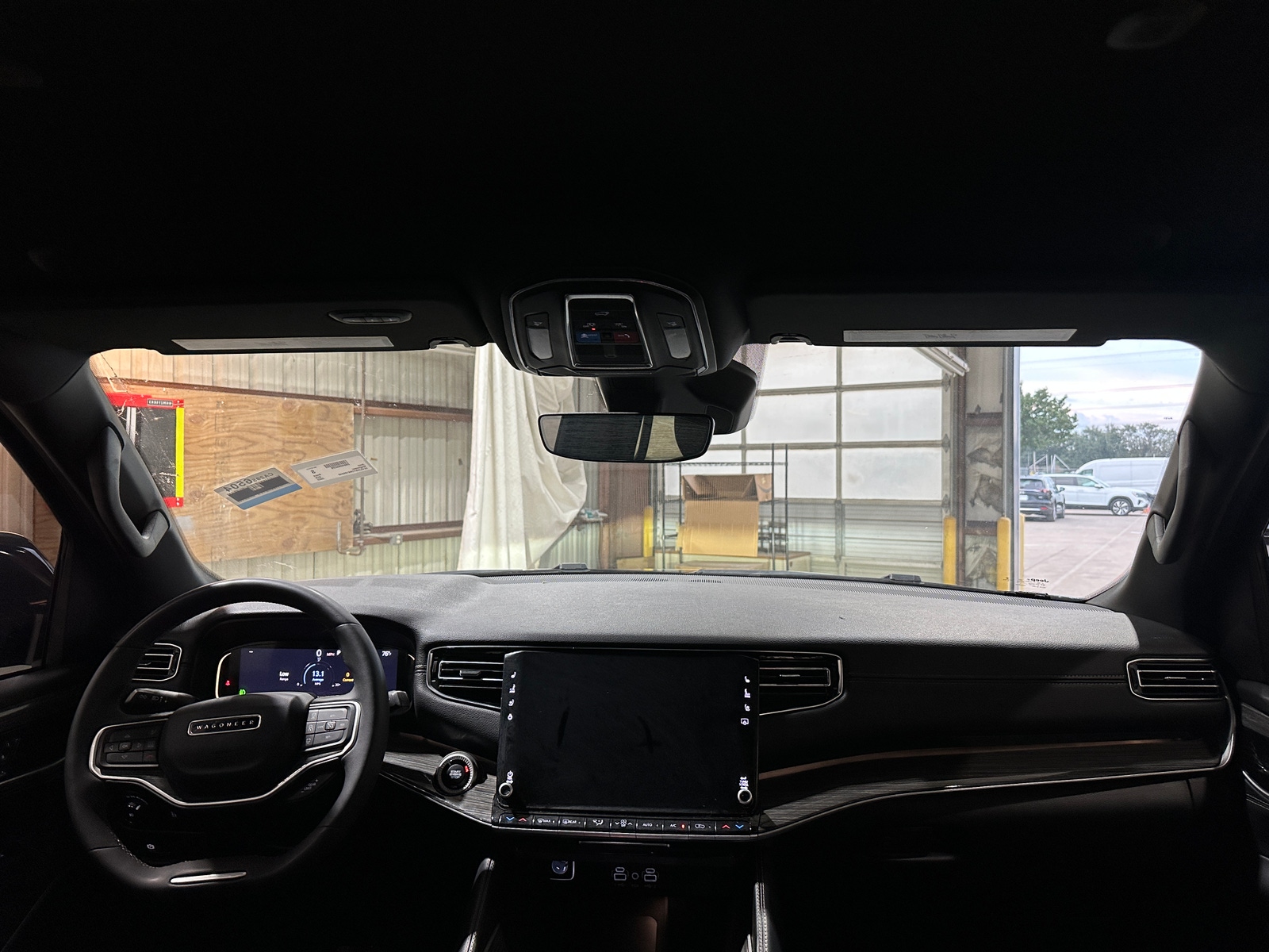 Thumbnail: 2022 Jeep Wagoneer - 2