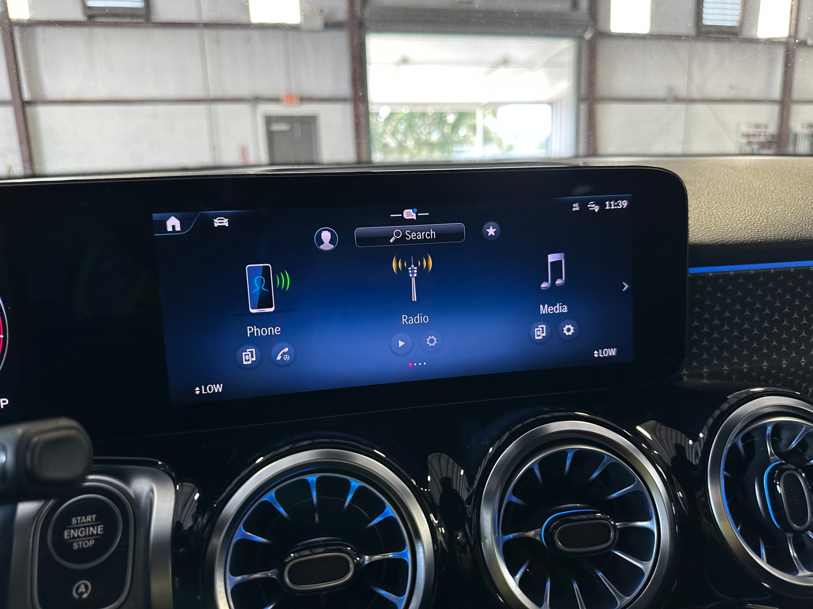 Thumbnail: 2024 Mercedes-Benz GLB - 3