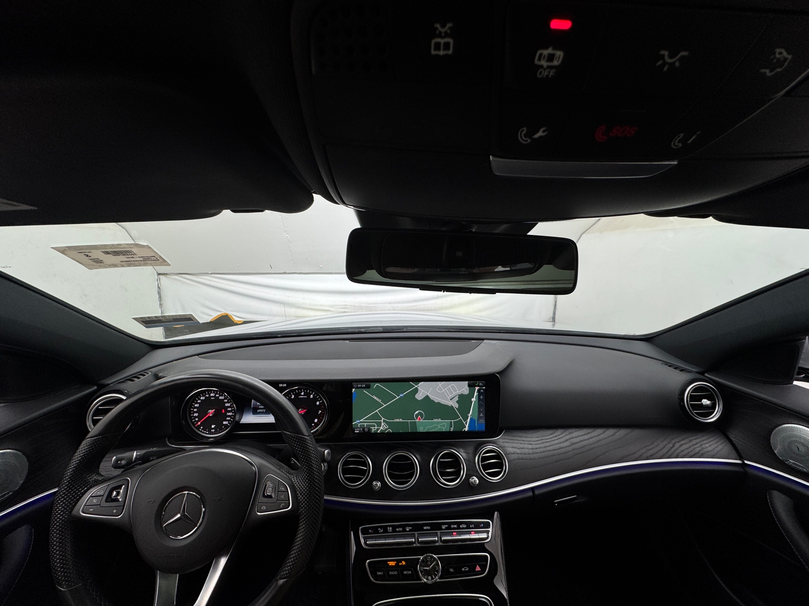 Thumbnail: 2017 Mercedes-Benz E-Class - 2