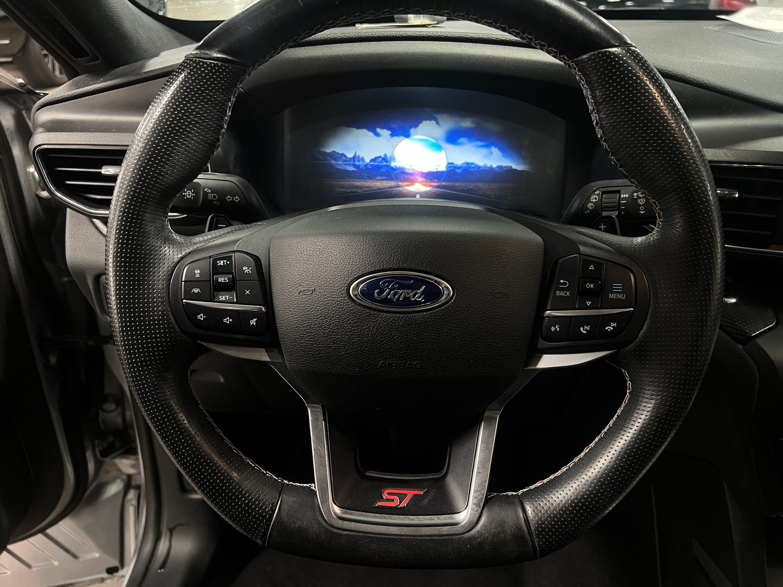 Thumbnail: 2020 Ford Explorer - 4