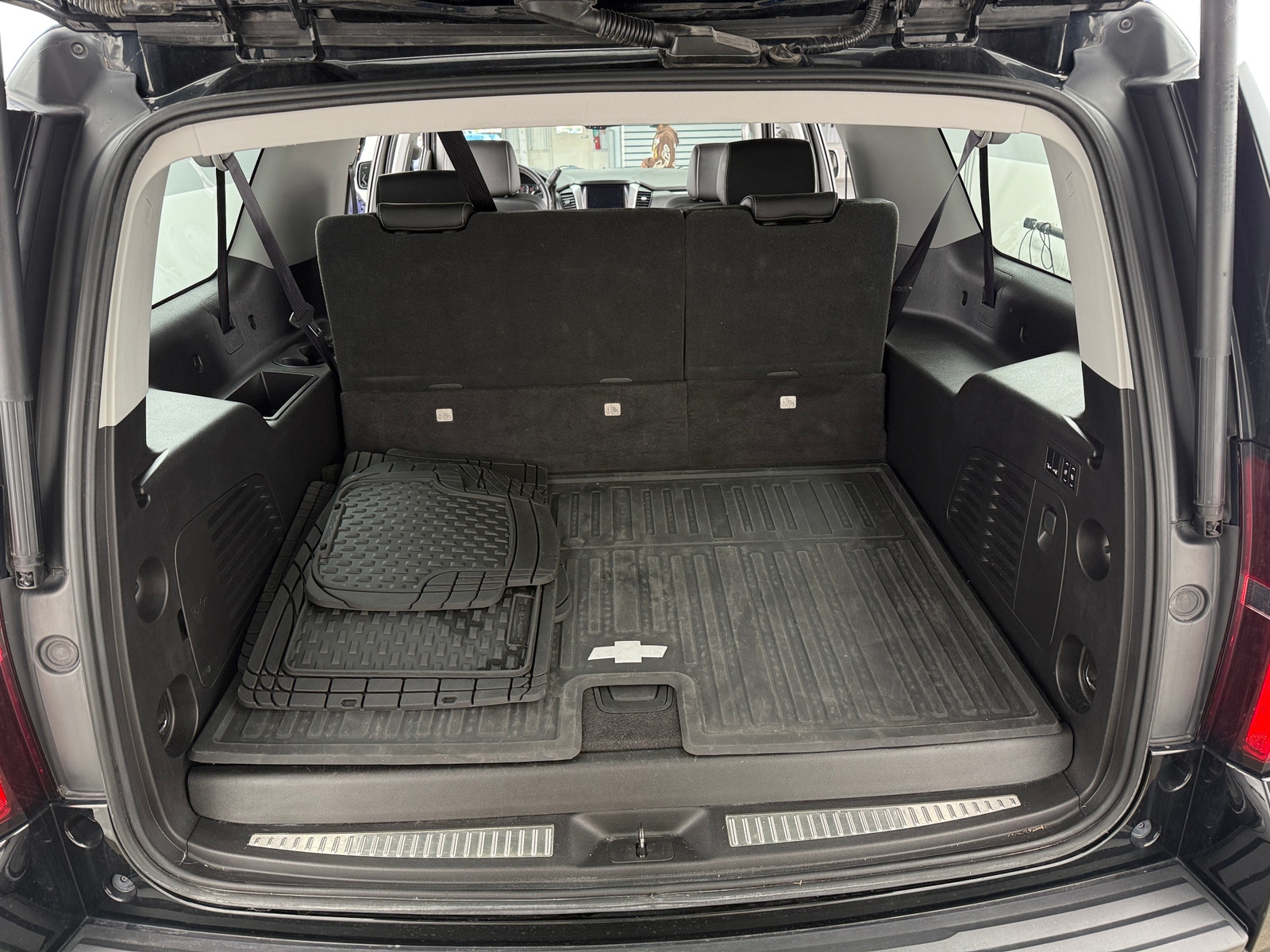 Thumbnail: 2016 Chevrolet Suburban - 6