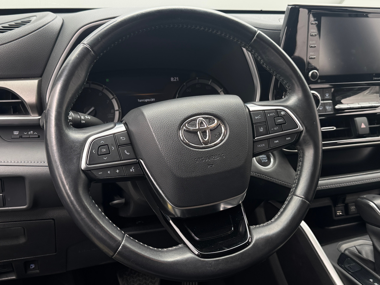 Thumbnail: 2021 Toyota Highlander - 4