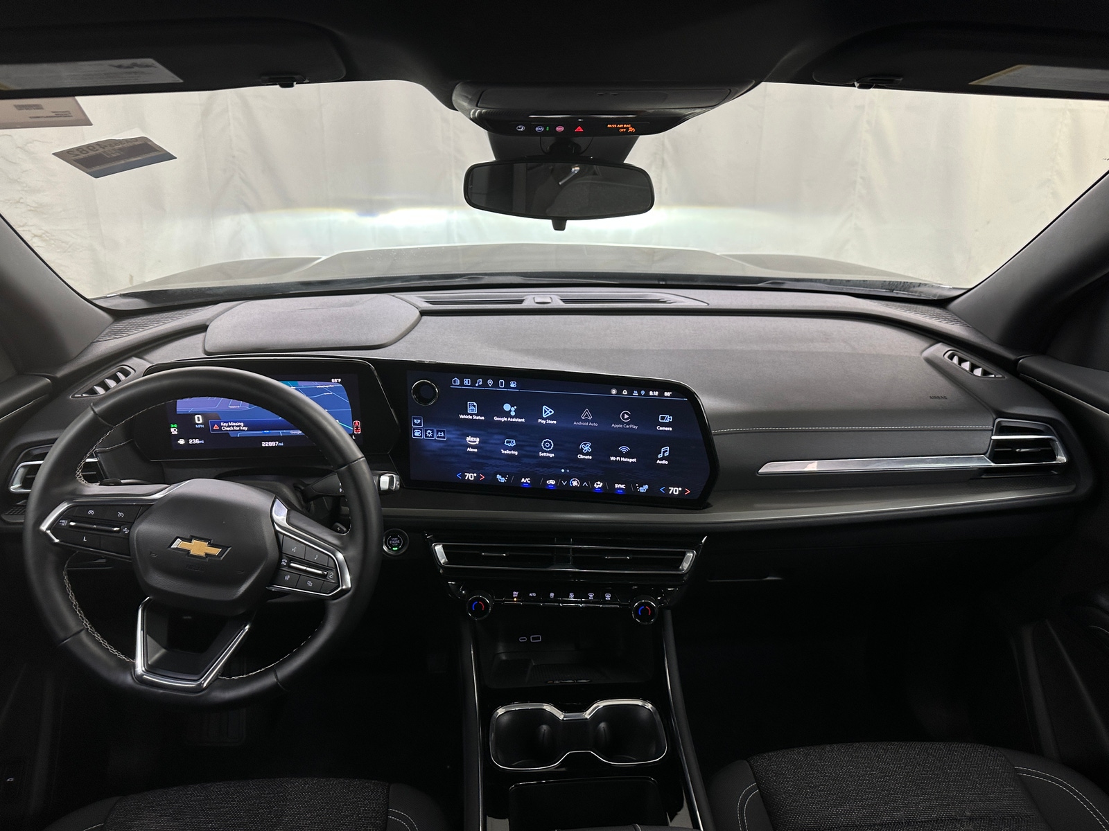 Thumbnail: 2025 Chevrolet Traverse - 3