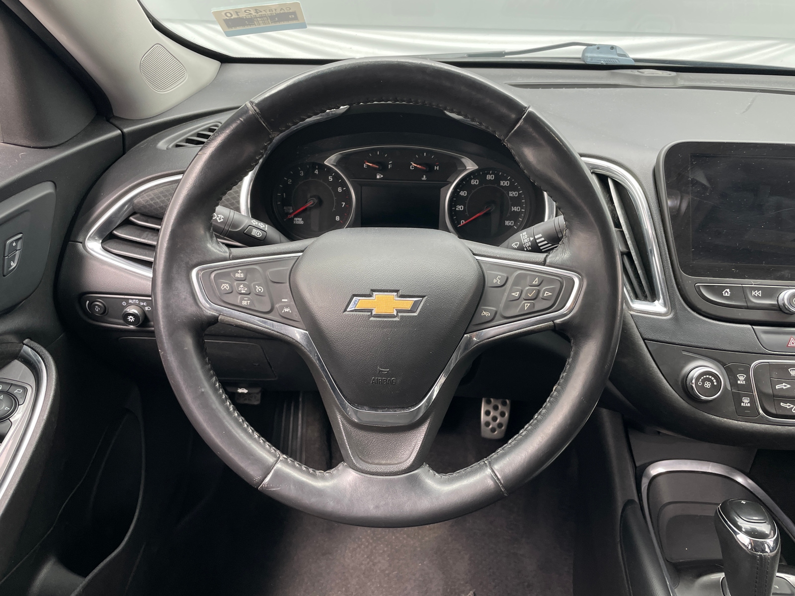 Thumbnail: 2017 Chevrolet Malibu - 5