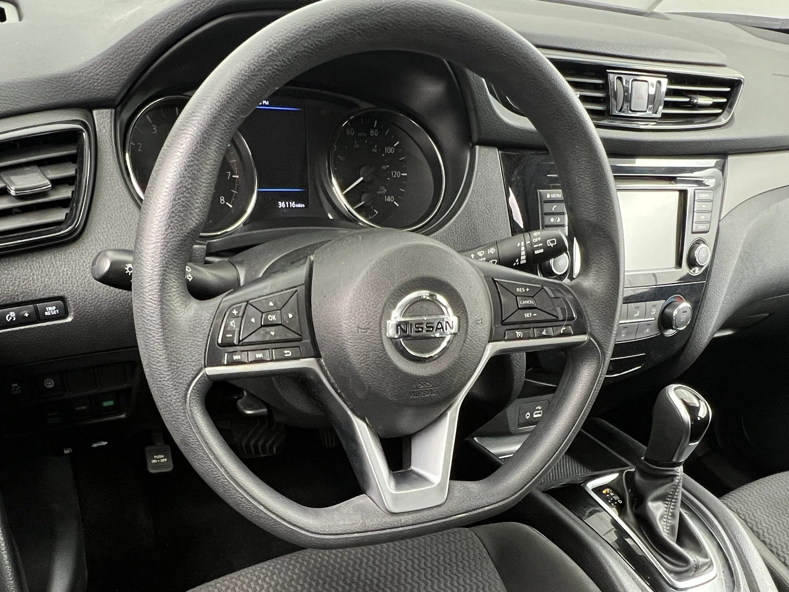 Thumbnail: 2022 Nissan Rogue Sport - 3