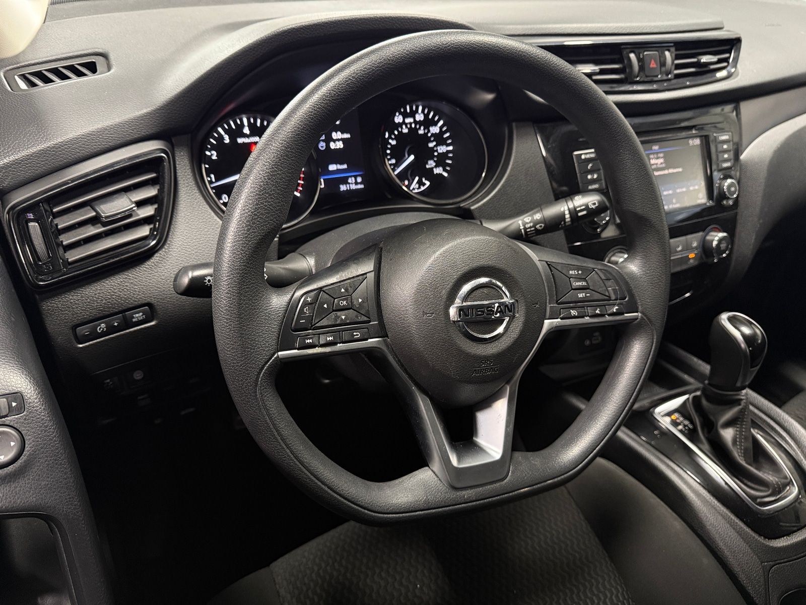 Thumbnail: 2022 Nissan Rogue Sport - 5