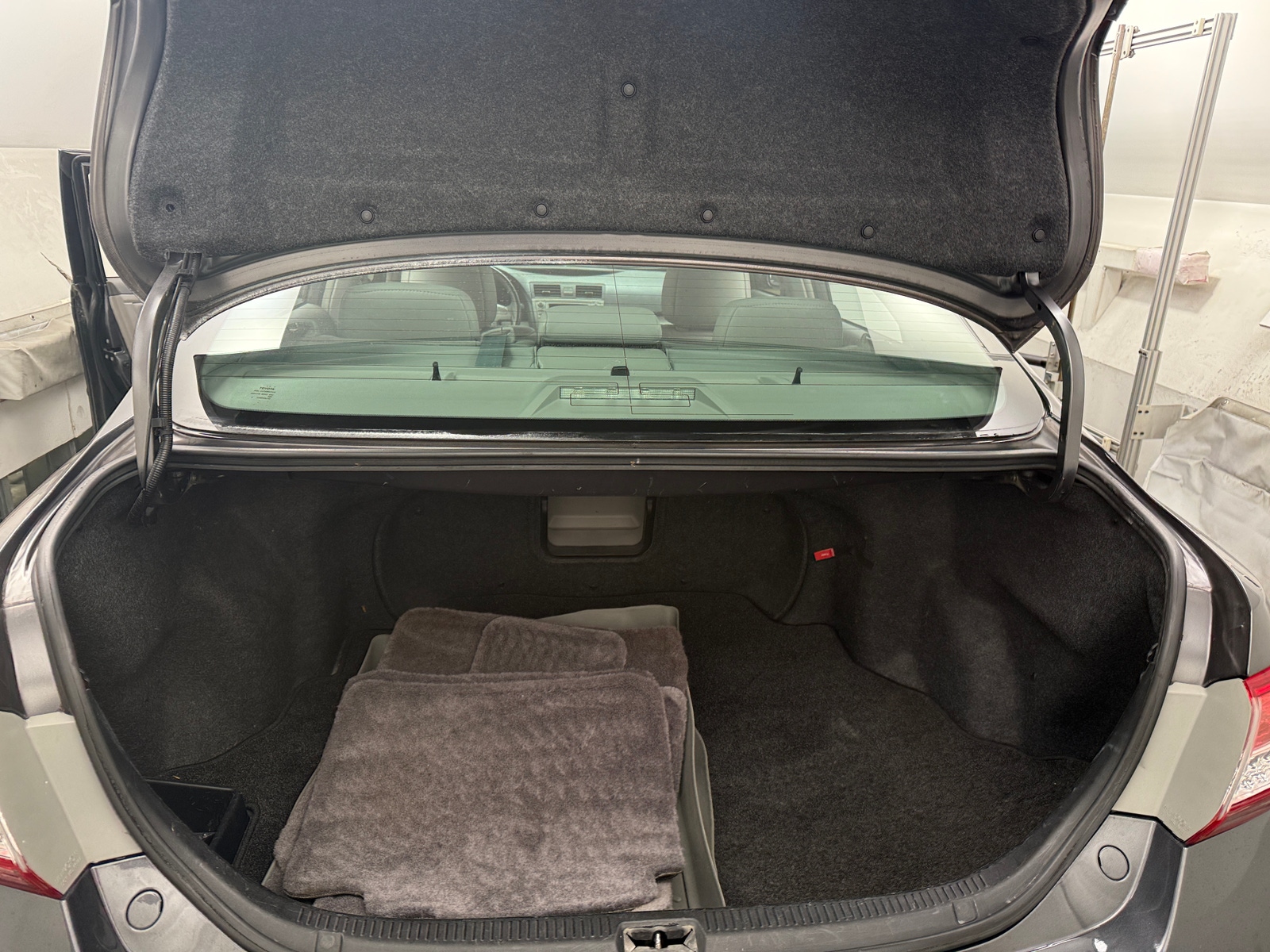 Thumbnail: 2011 Toyota Camry - 6