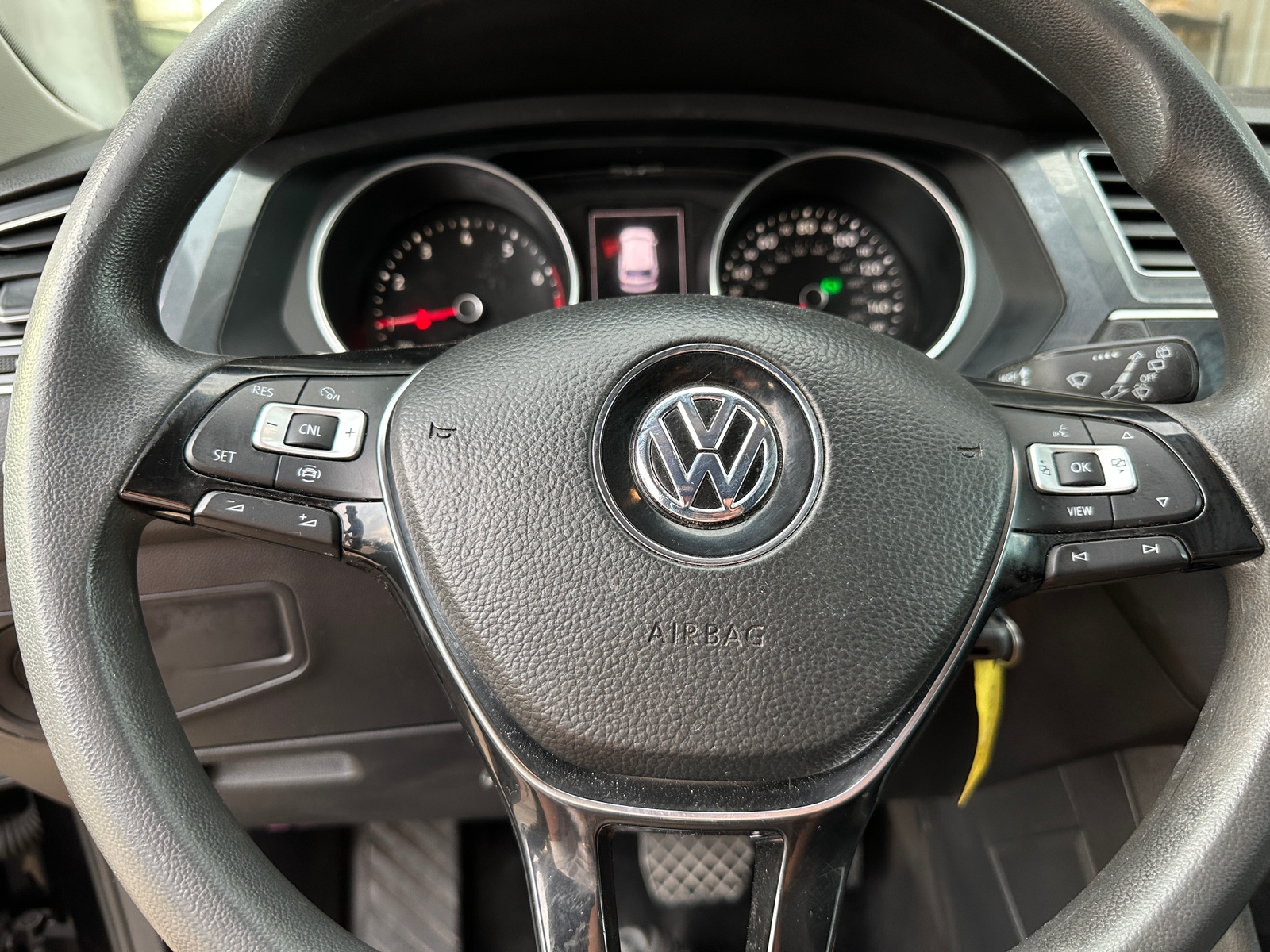 Thumbnail: 2020 Volkswagen Tiguan - 5