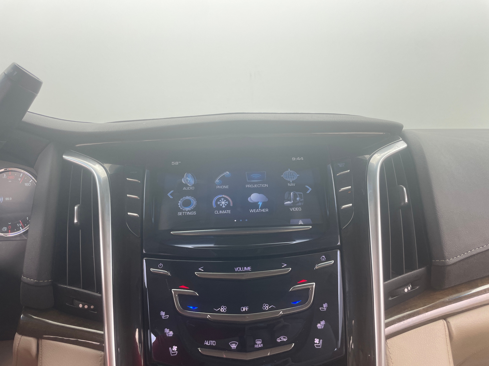 Thumbnail: 2019 Cadillac Escalade - 3