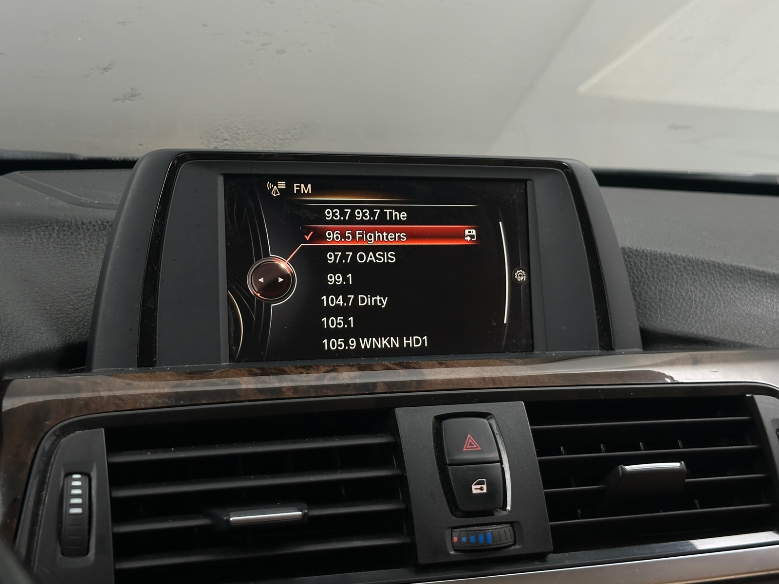 Thumbnail: 2015 BMW 3 Series - 3