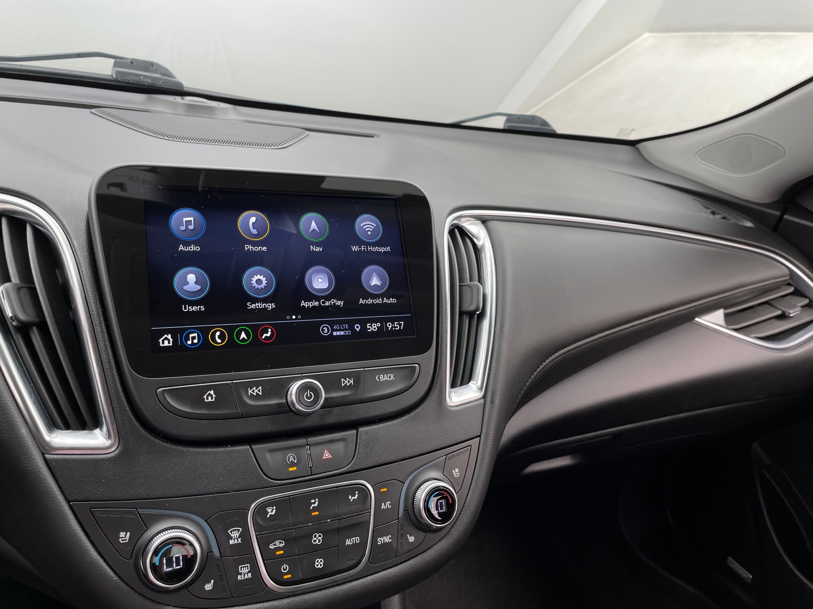 Thumbnail: 2024 Chevrolet Malibu - 3