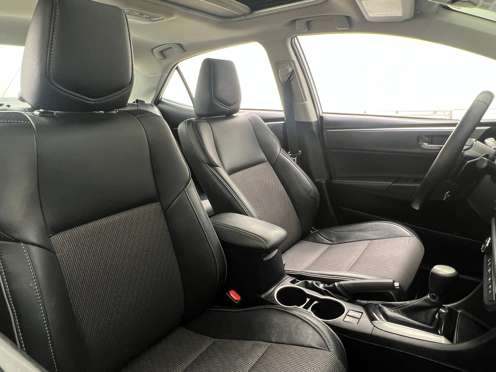 Thumbnail: 2016 Toyota Corolla - 2