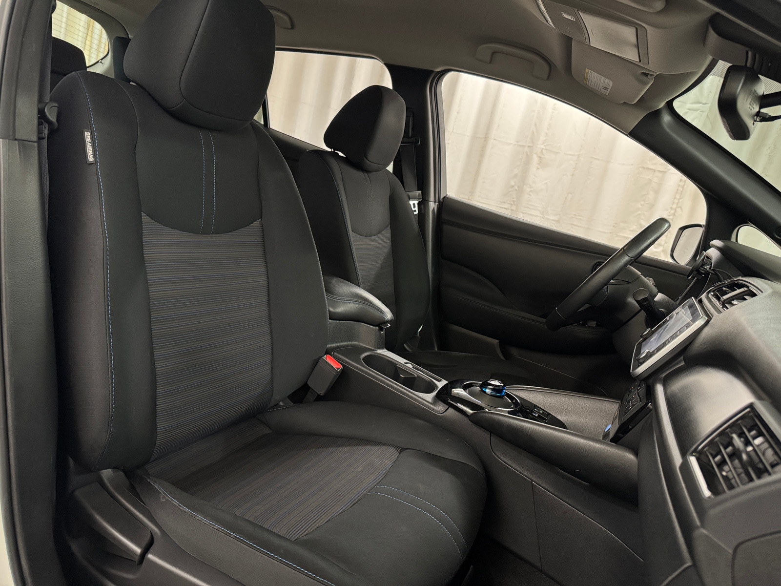 Thumbnail: 2020 Nissan Leaf - 2