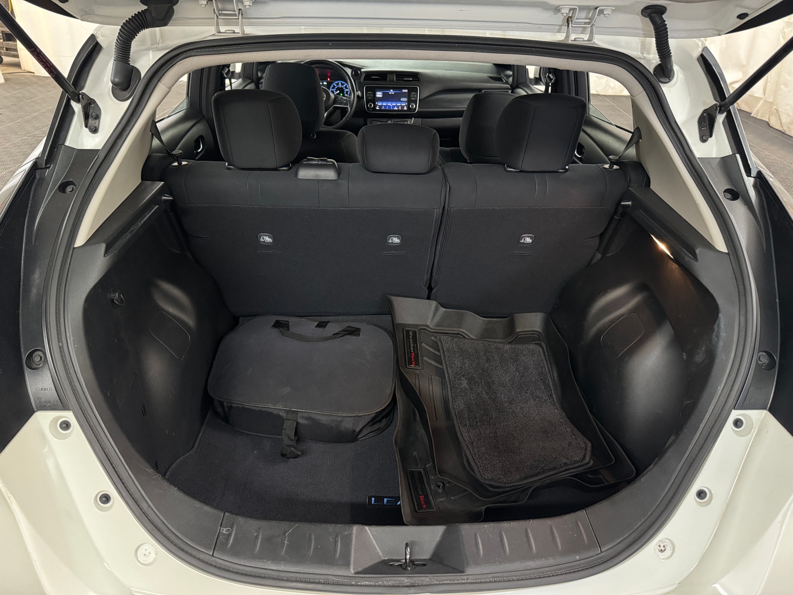 Thumbnail: 2020 Nissan Leaf - 7