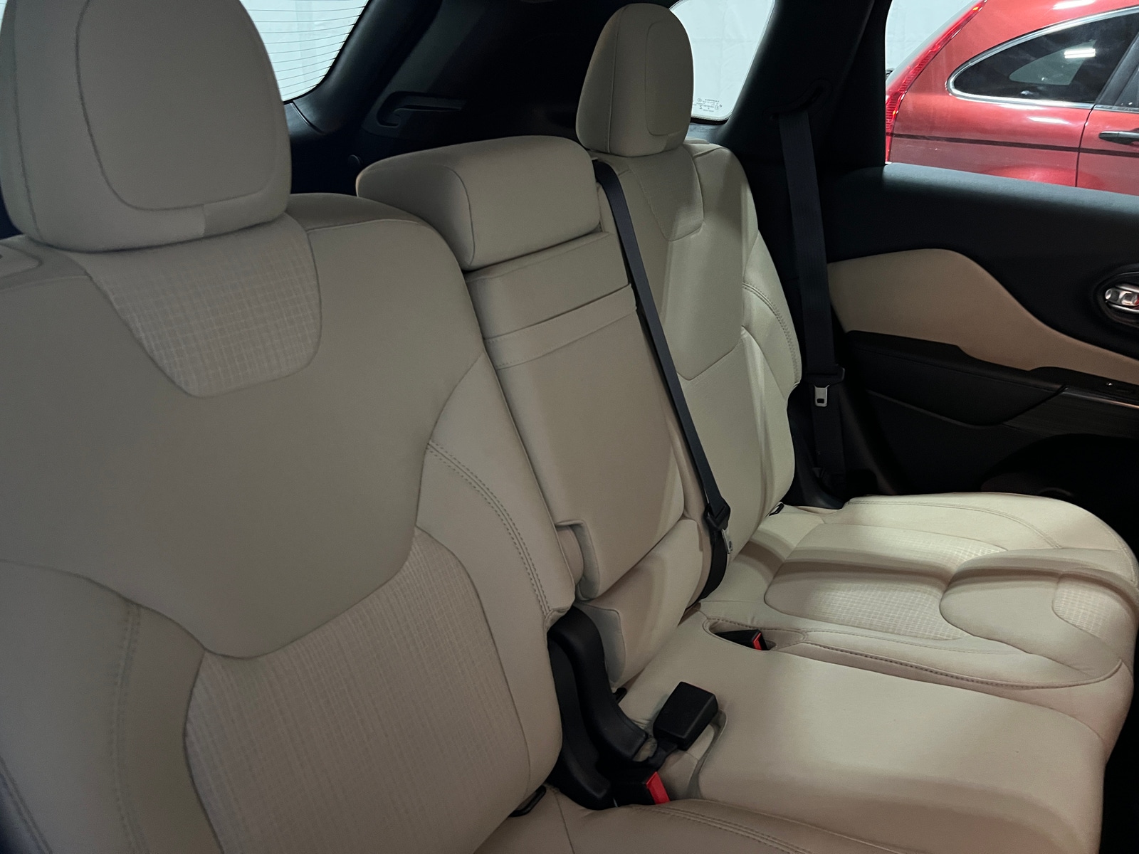 Thumbnail: 2015 Jeep Cherokee - 6