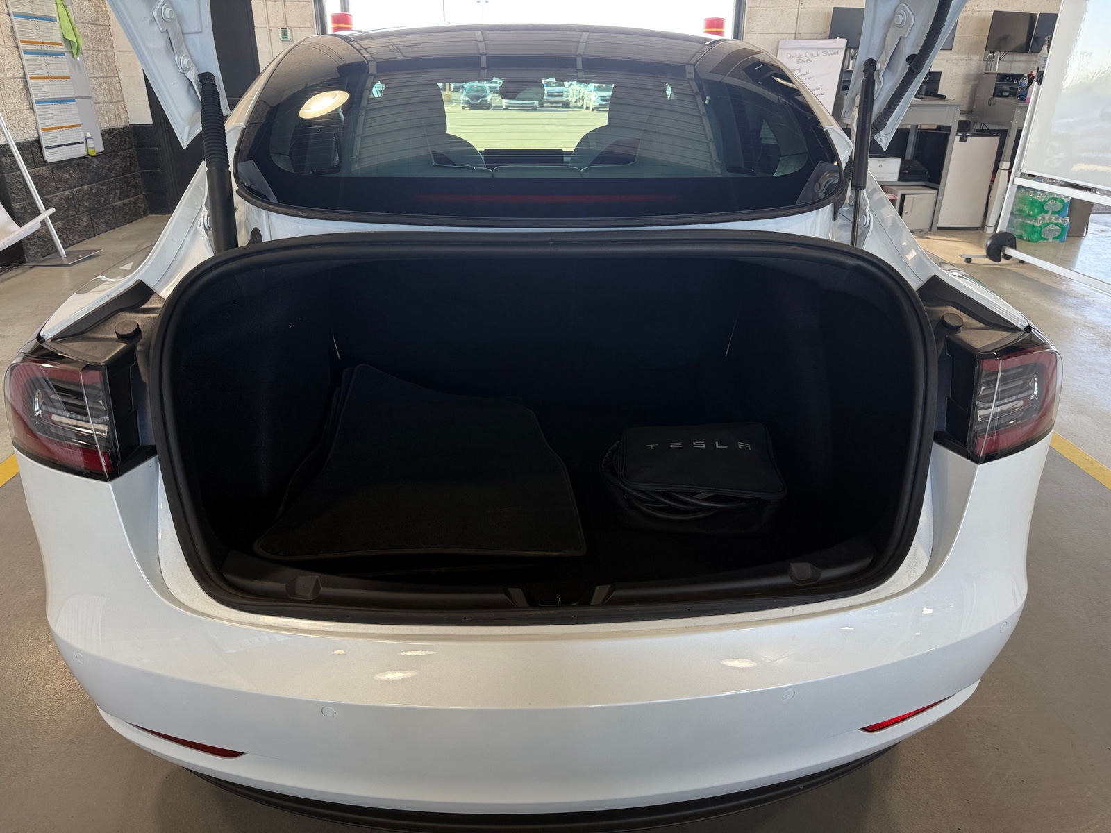 Thumbnail: 2022 Tesla Model 3 - 6