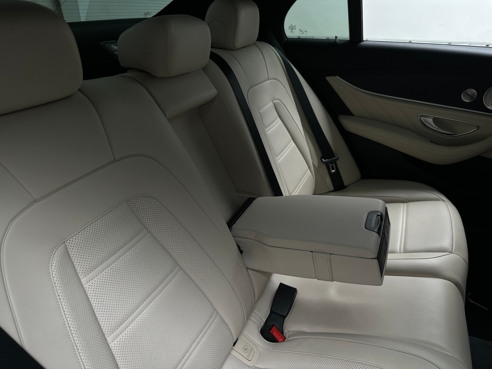 Thumbnail: 2019 Mercedes-Benz E-Class - 5